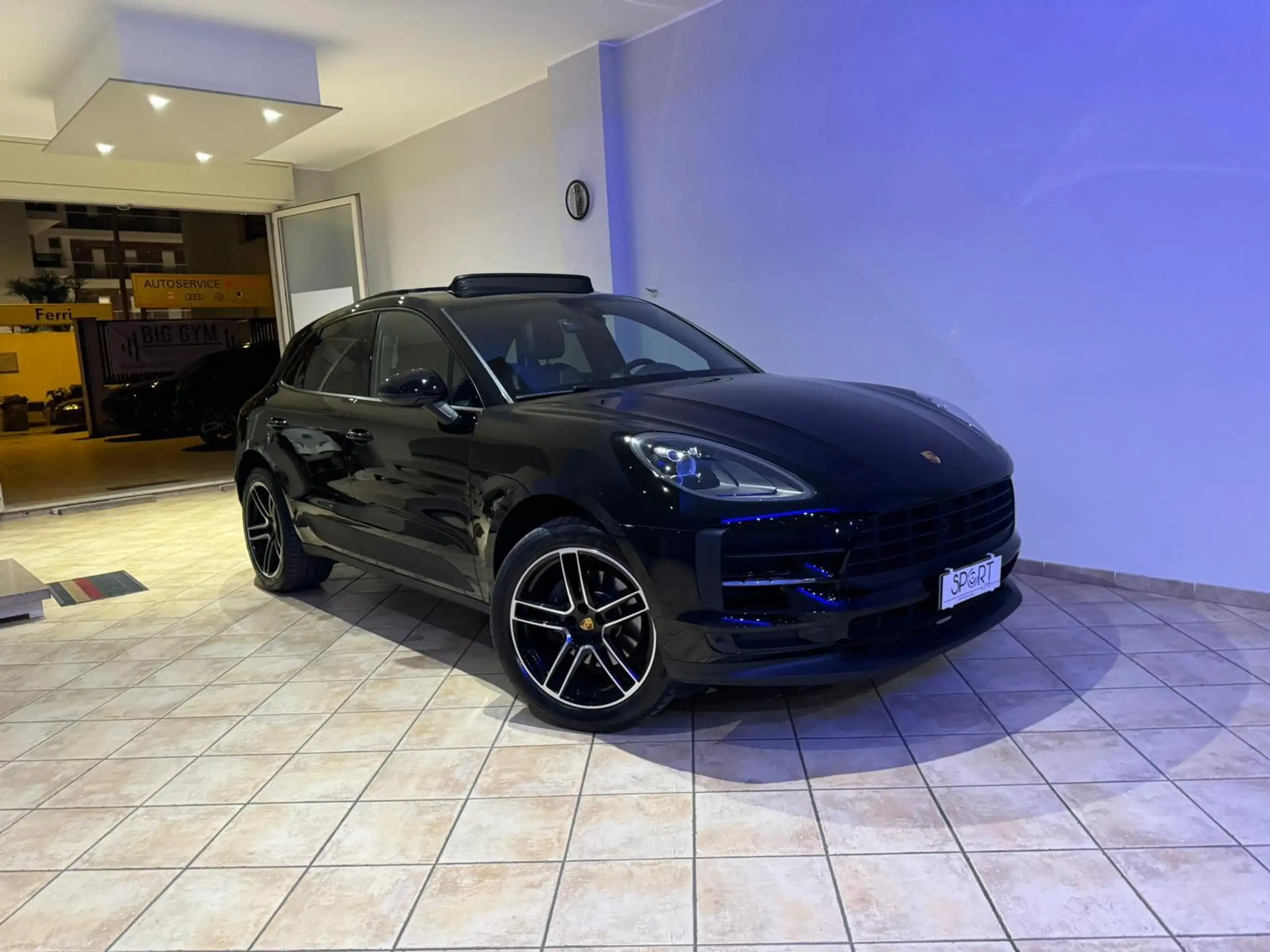 Porsche - Macan