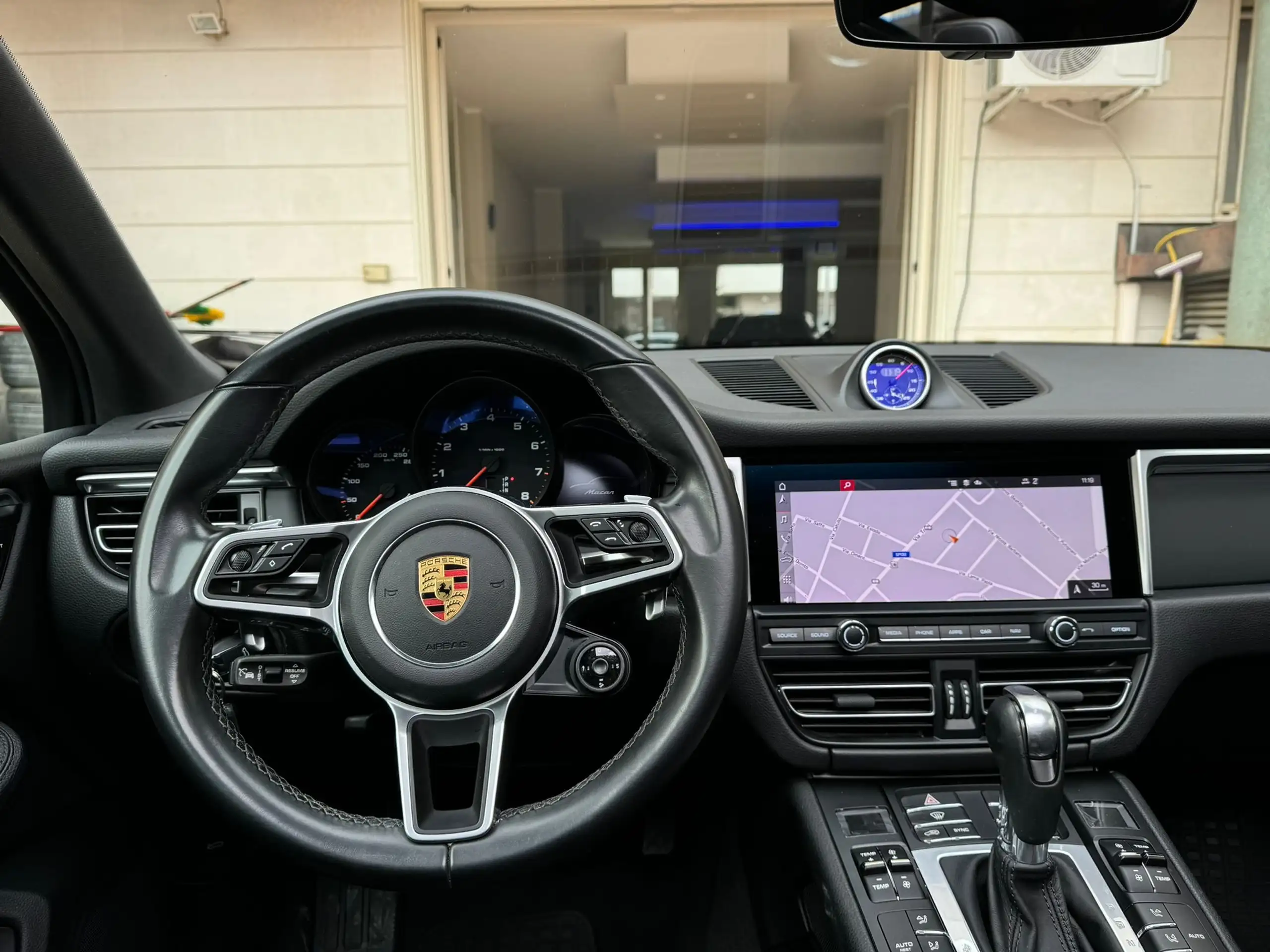 Porsche - Macan