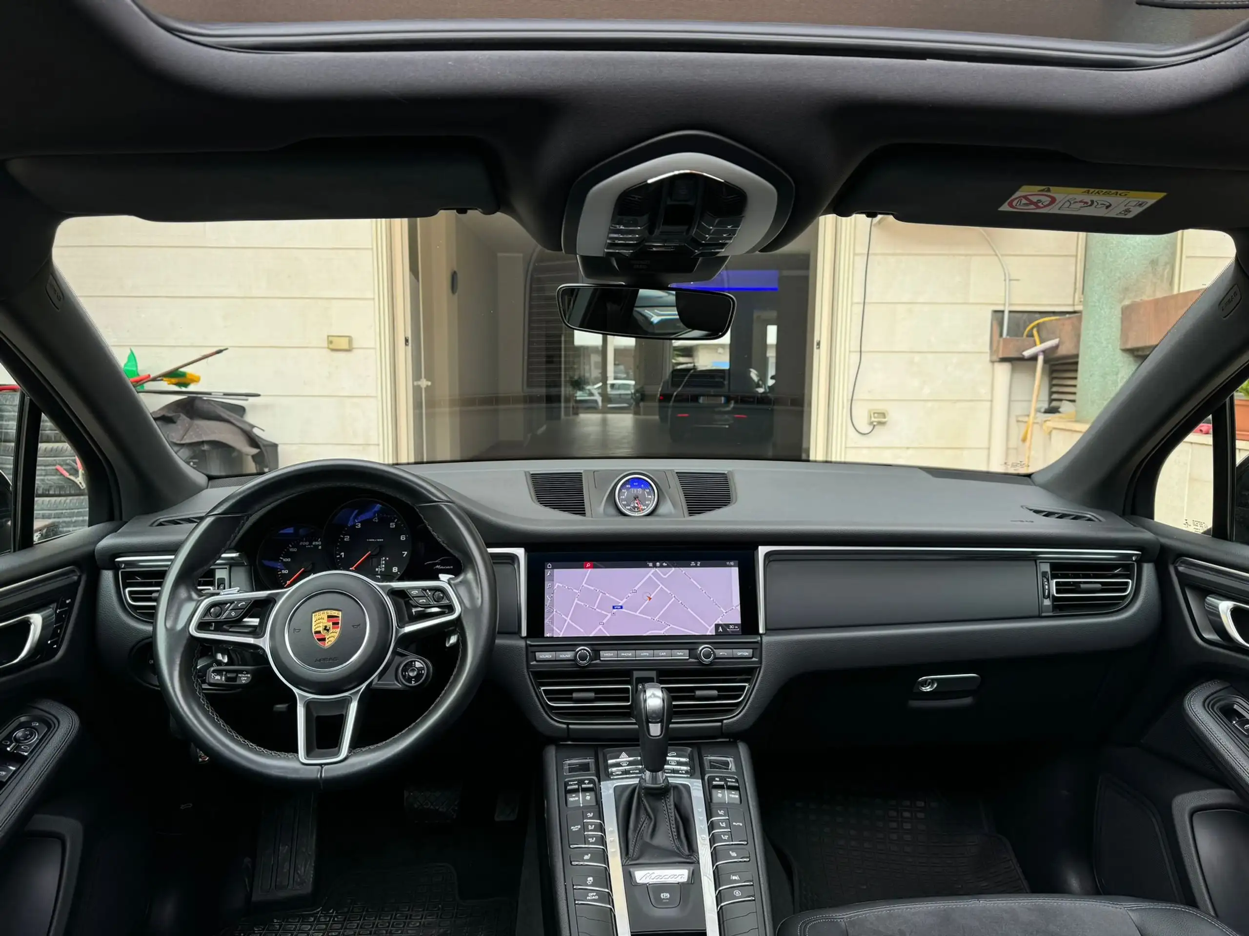 Porsche - Macan