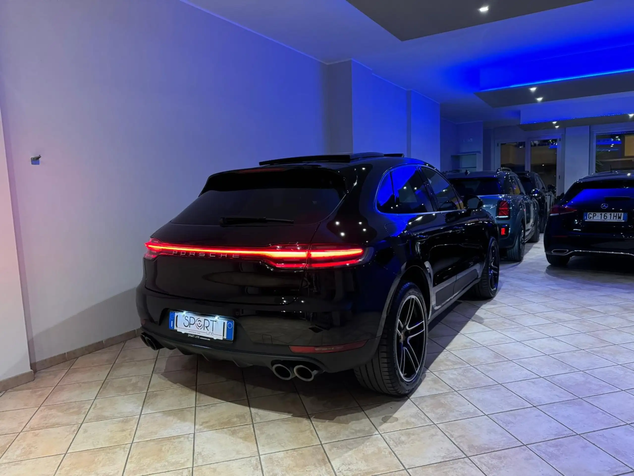 Porsche - Macan