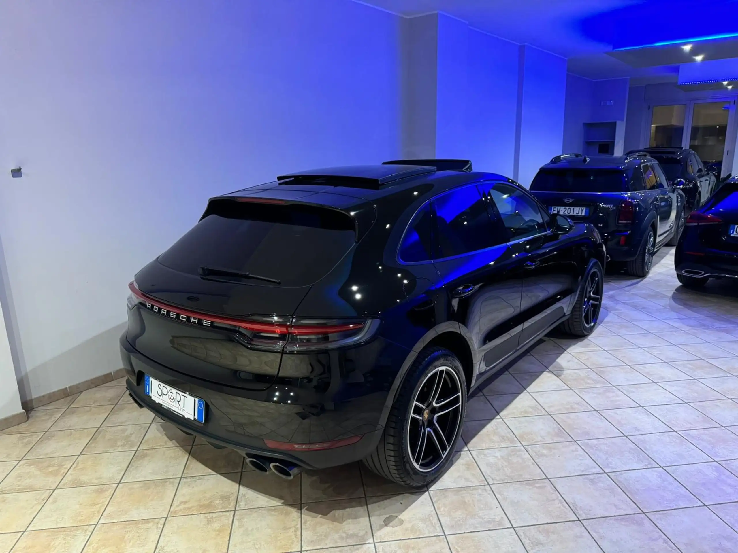 Porsche - Macan