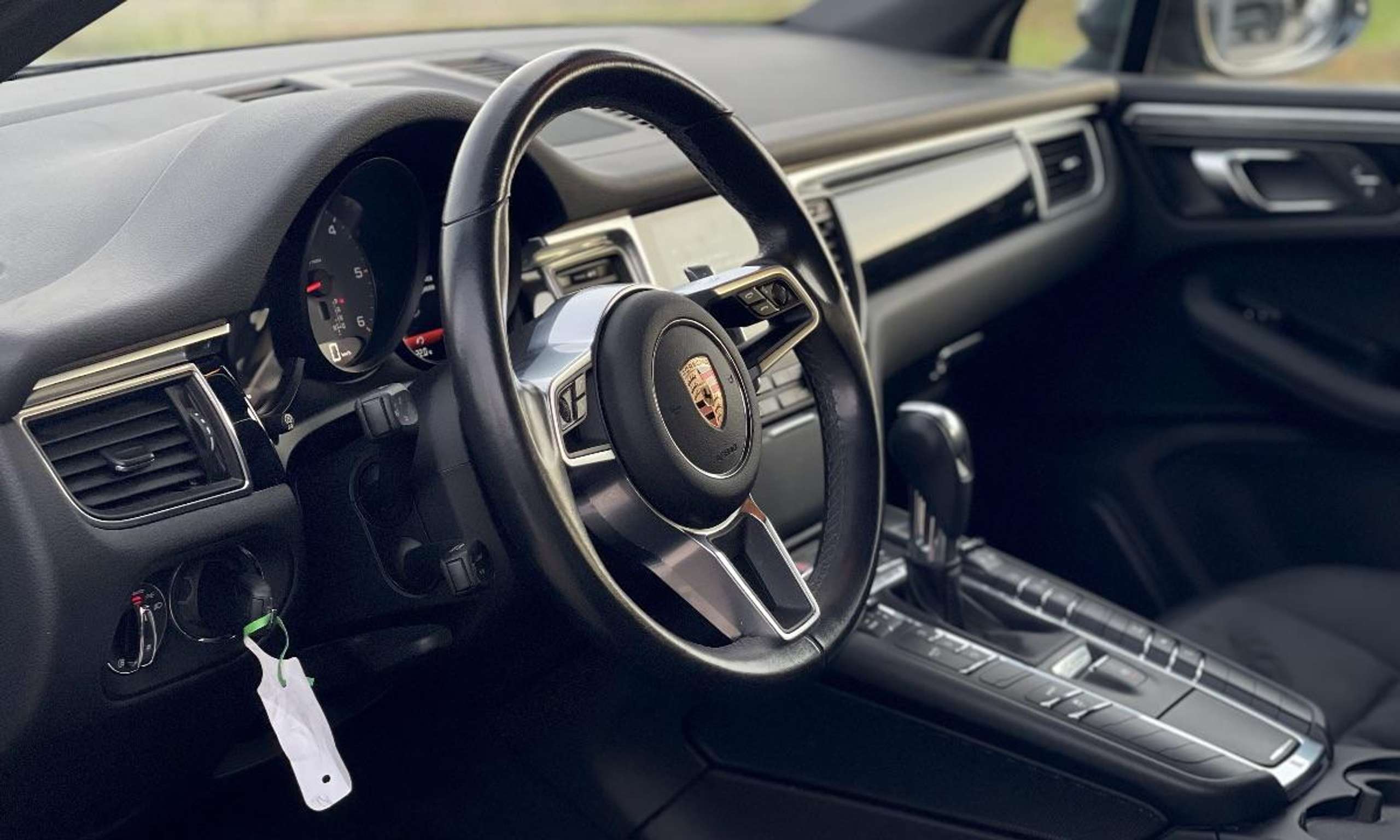 Porsche - Macan