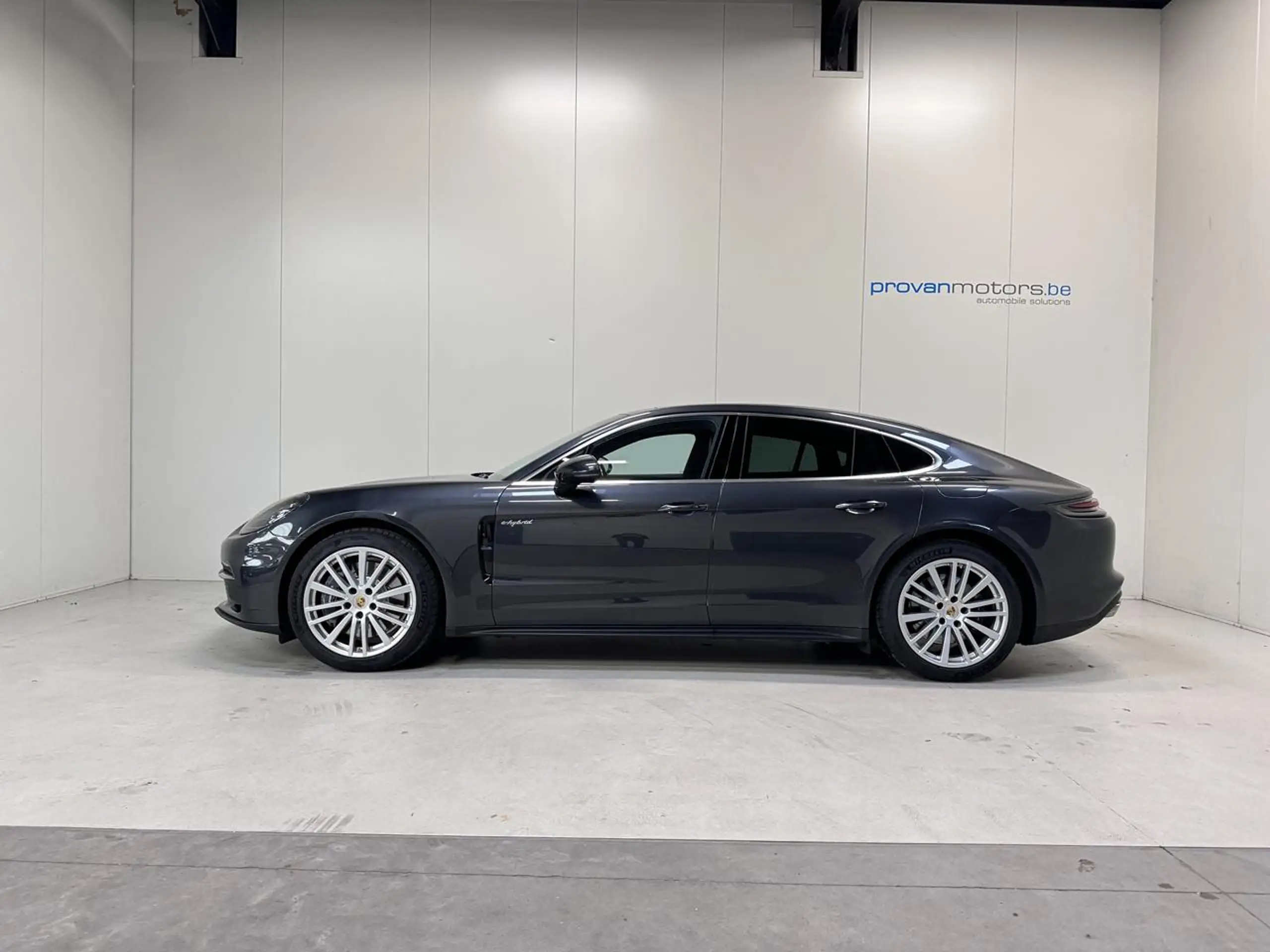 Porsche - Panamera