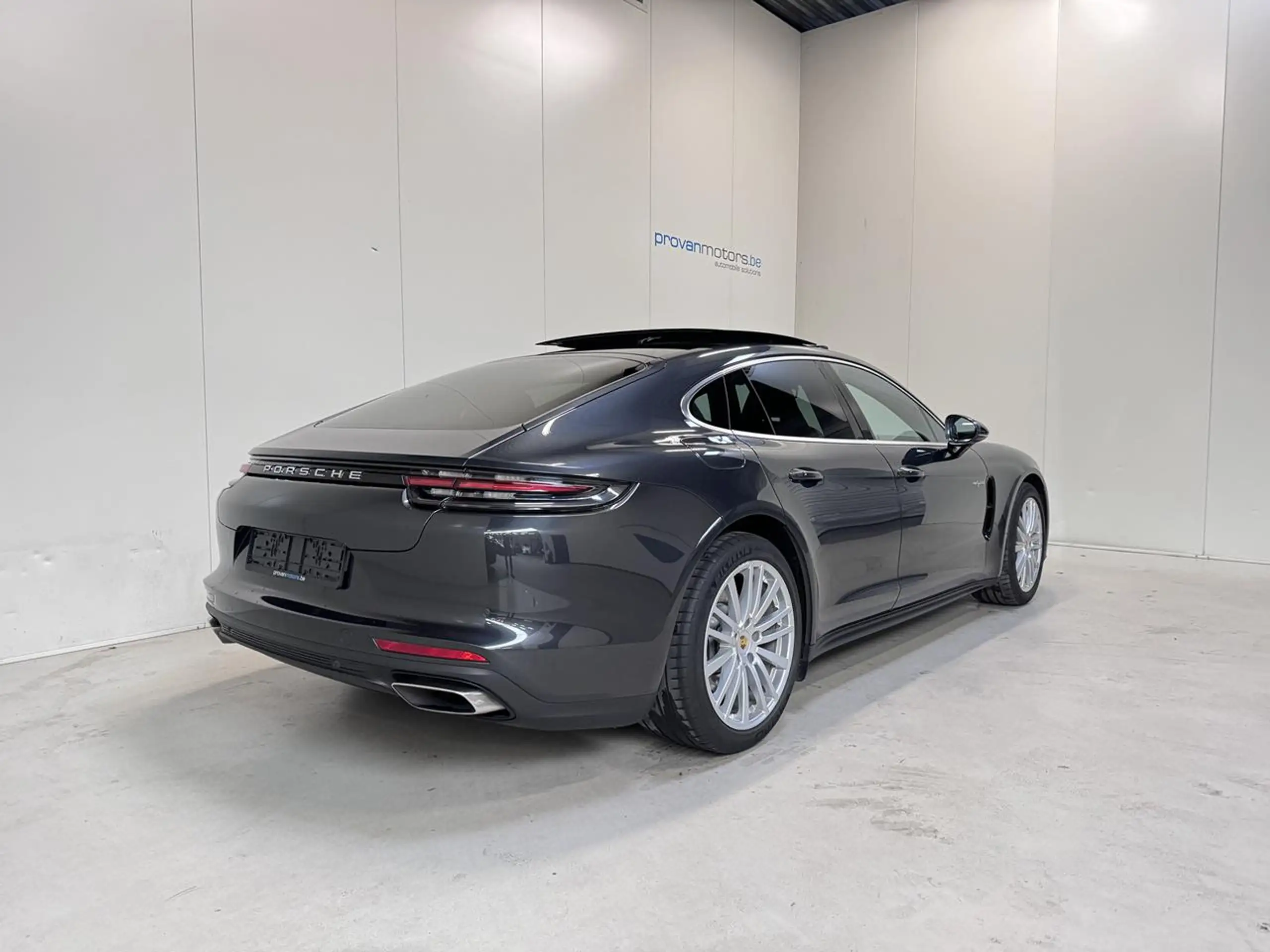 Porsche - Panamera