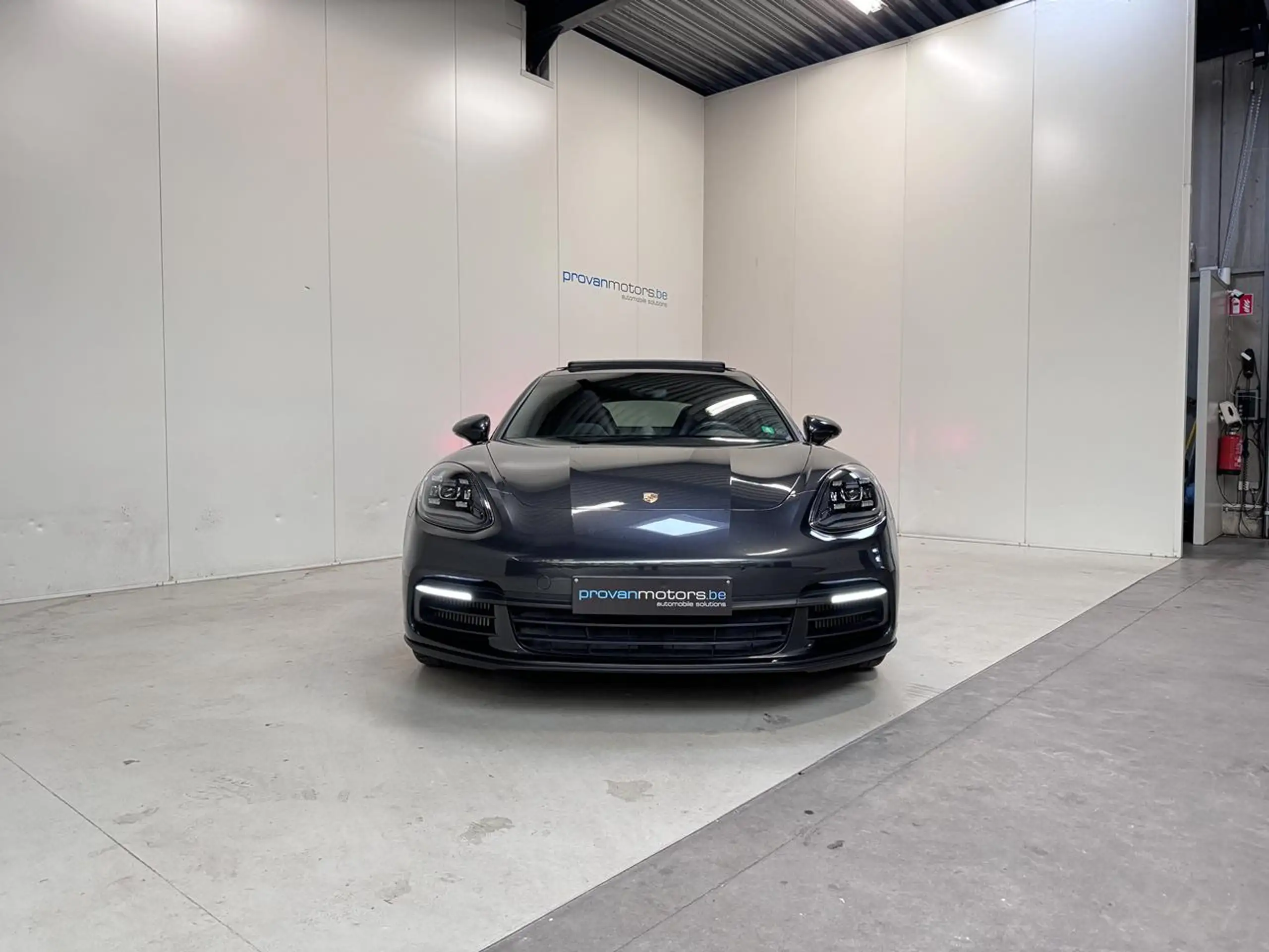 Porsche - Panamera