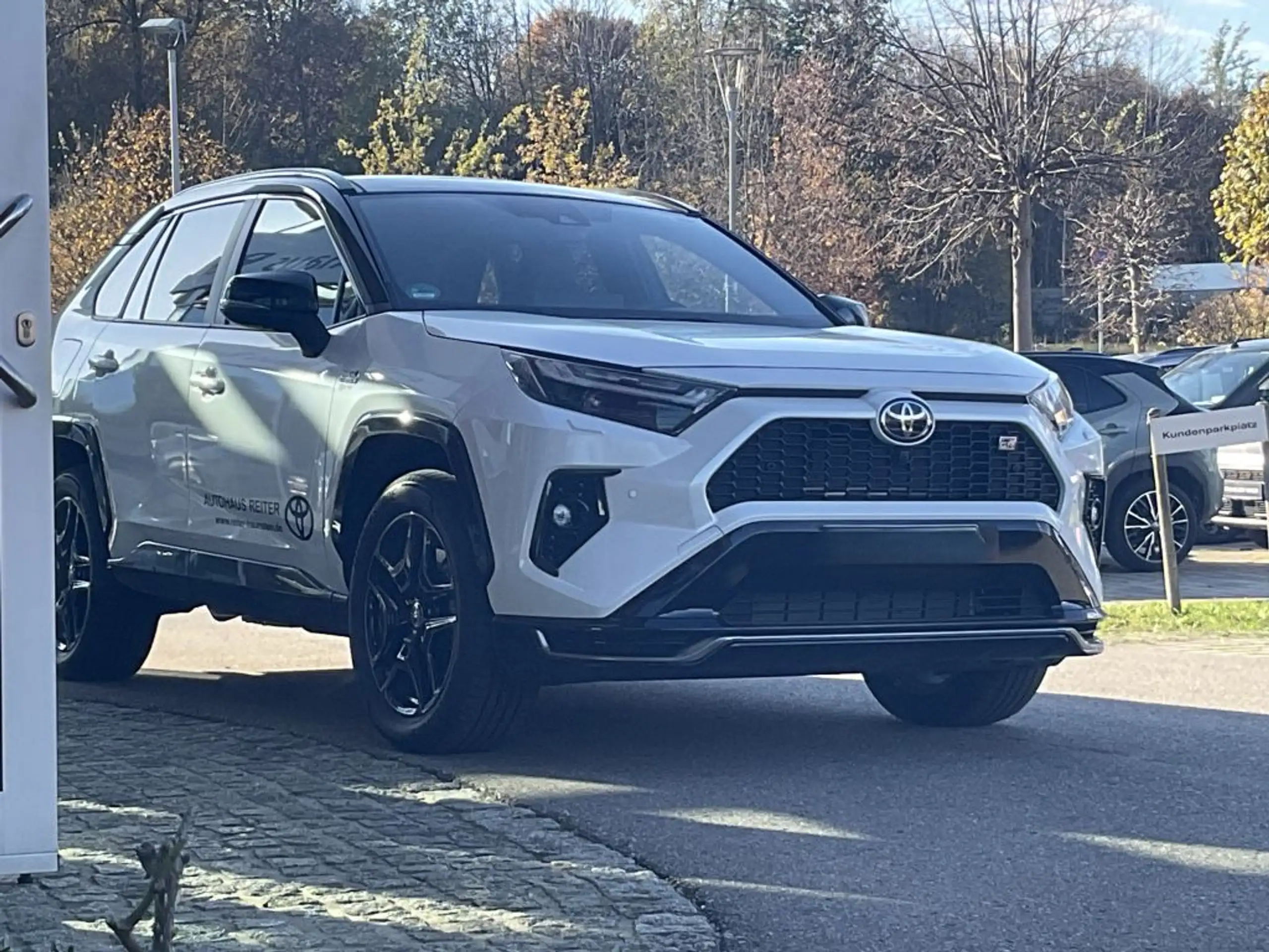 Toyota - RAV 4