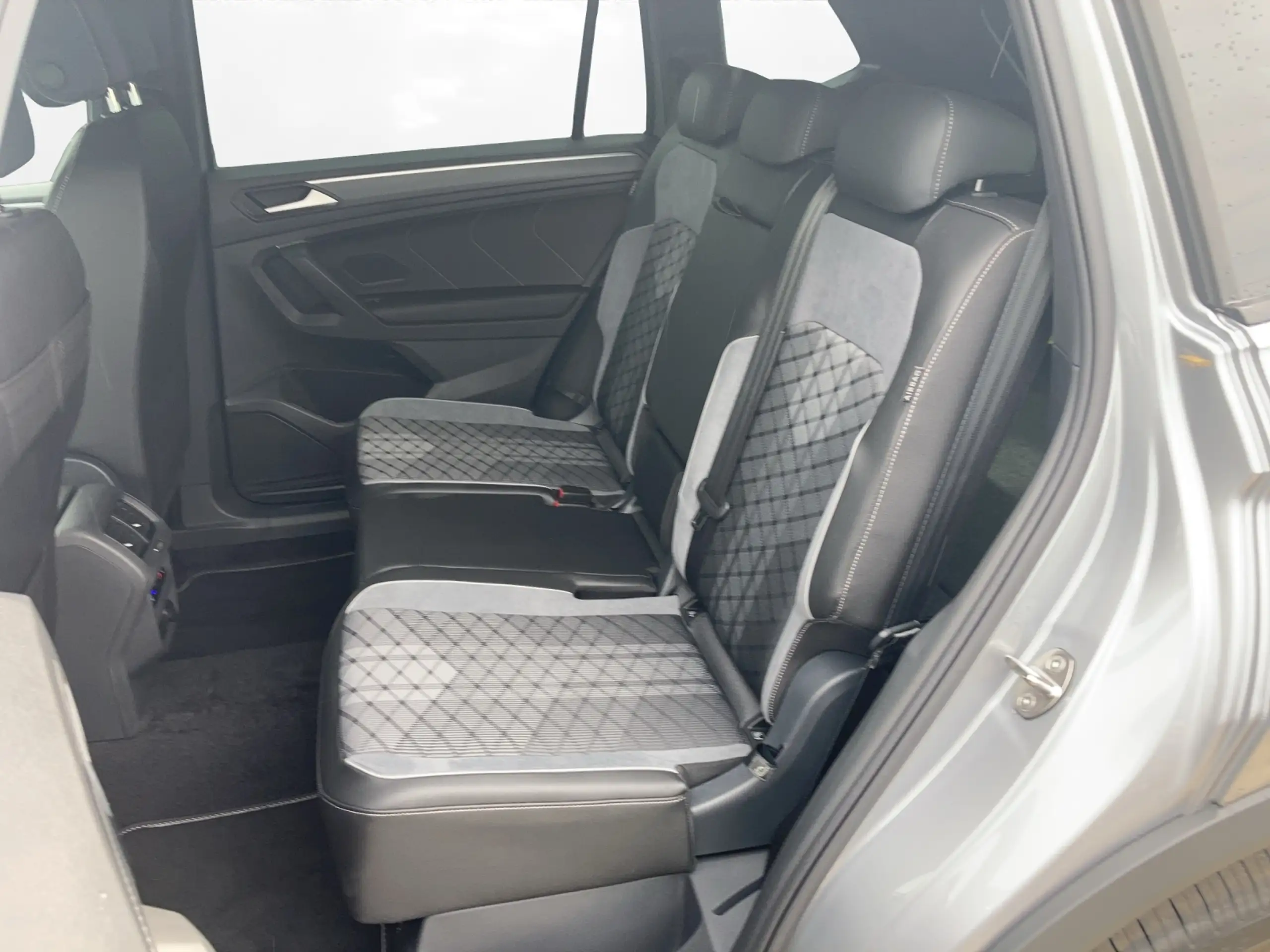 Volkswagen - Tiguan Allspace