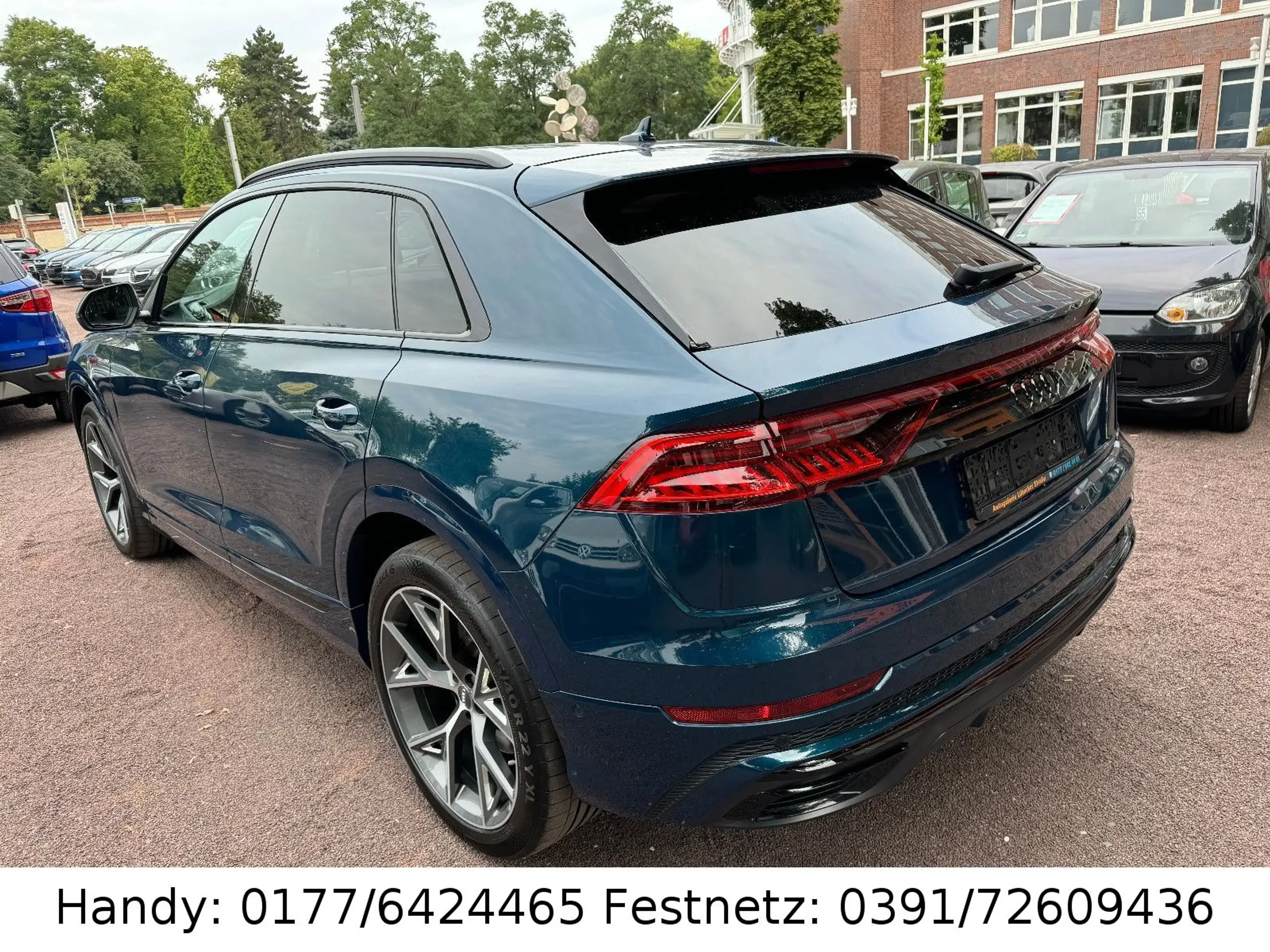 Audi - Q8