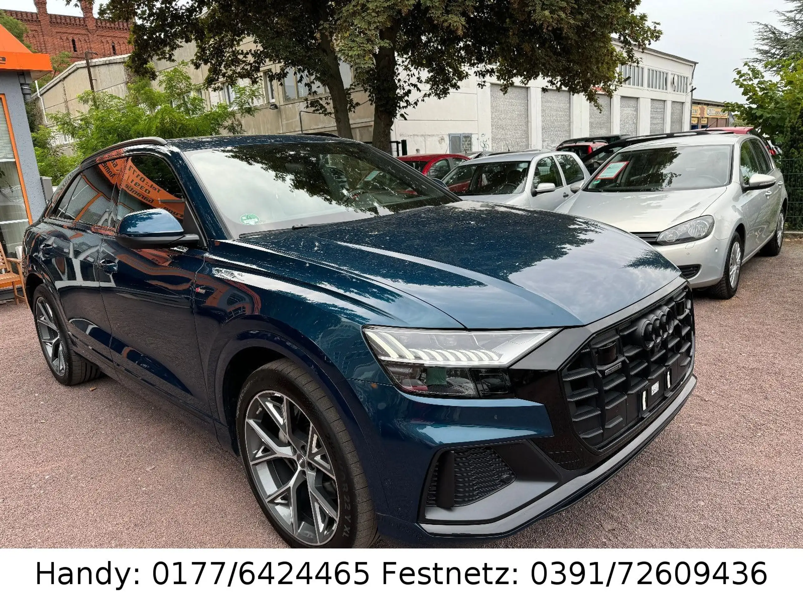 Audi - Q8