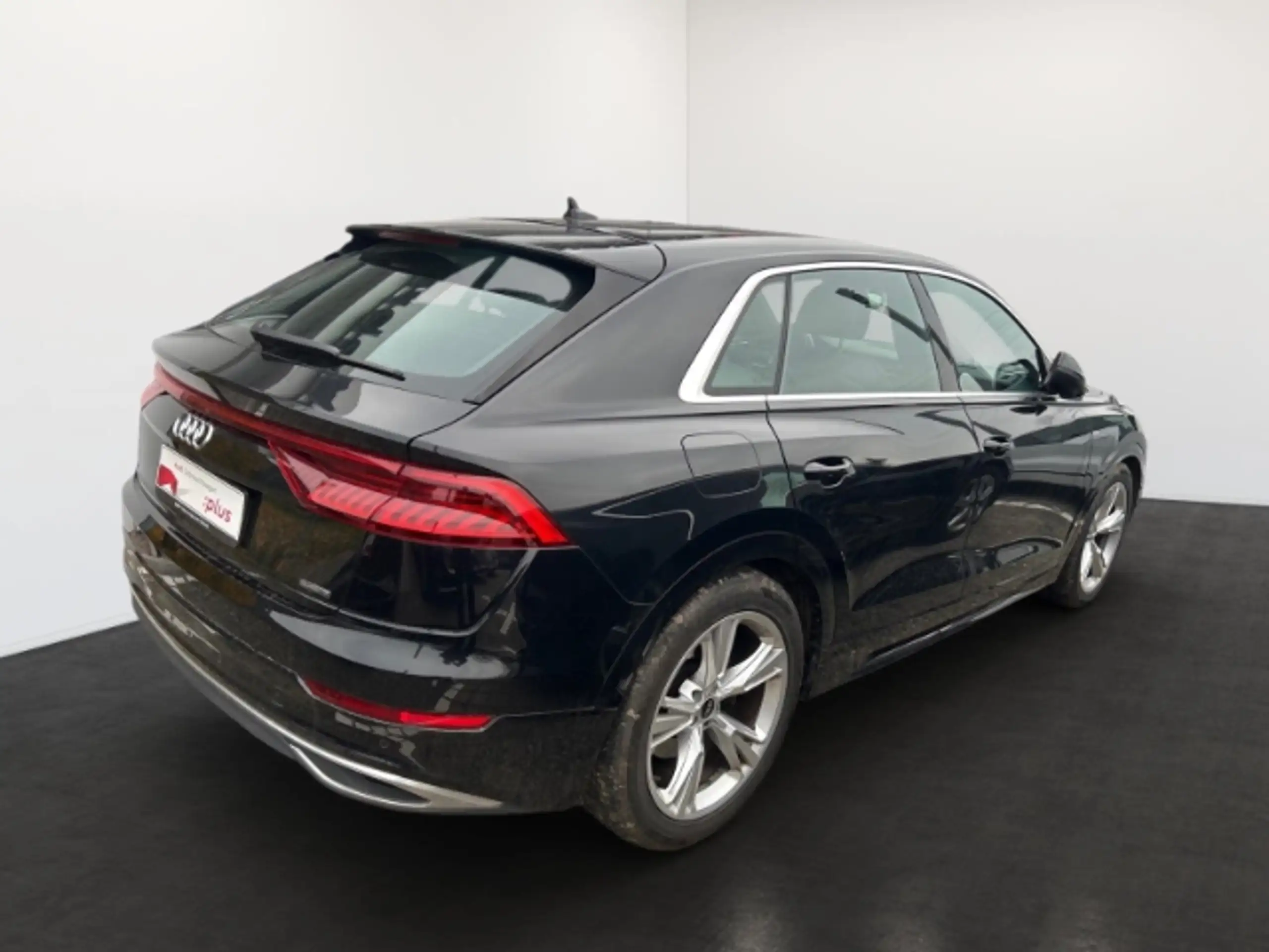 Audi - Q8