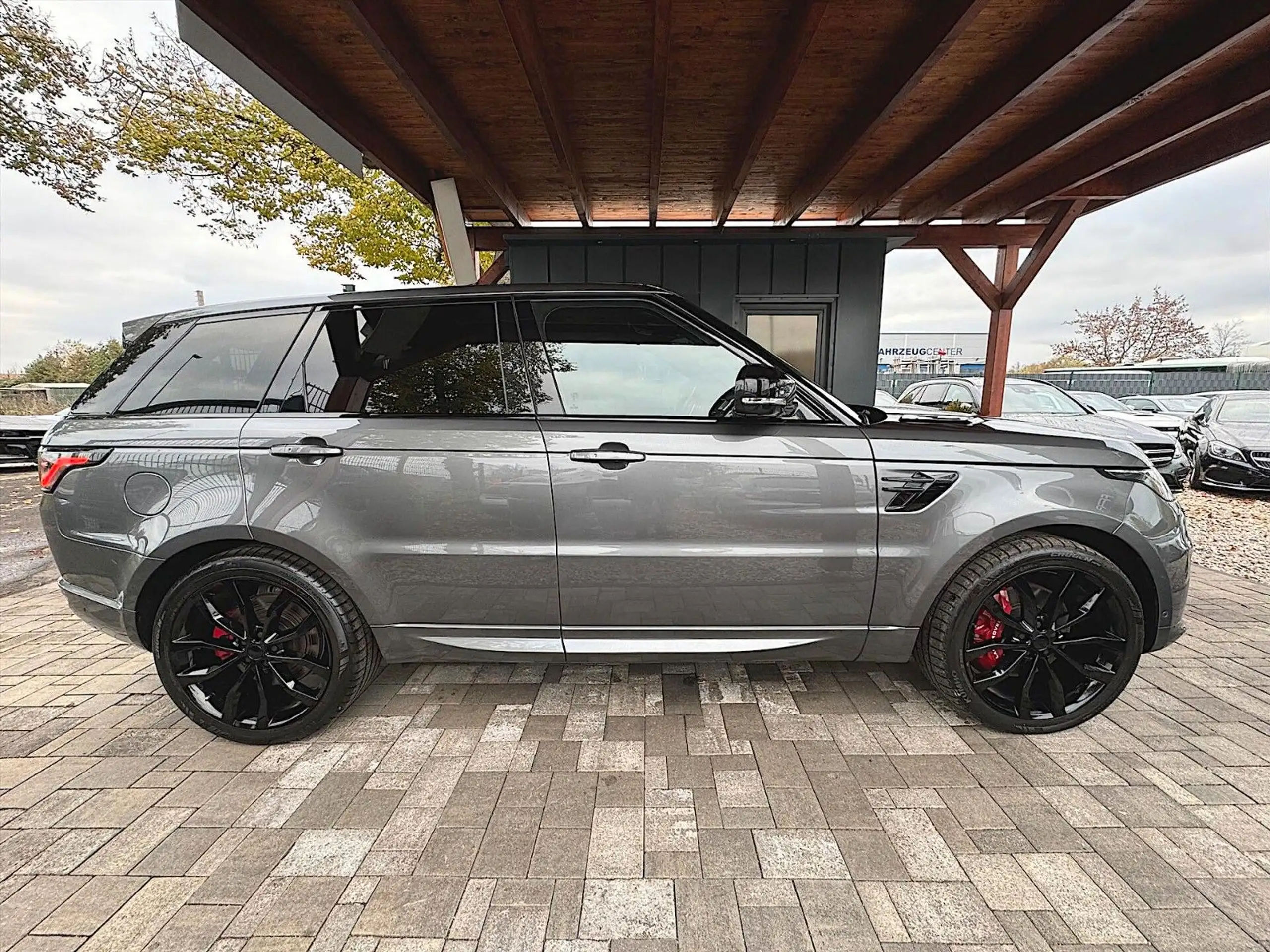 Land Rover - Range Rover Sport