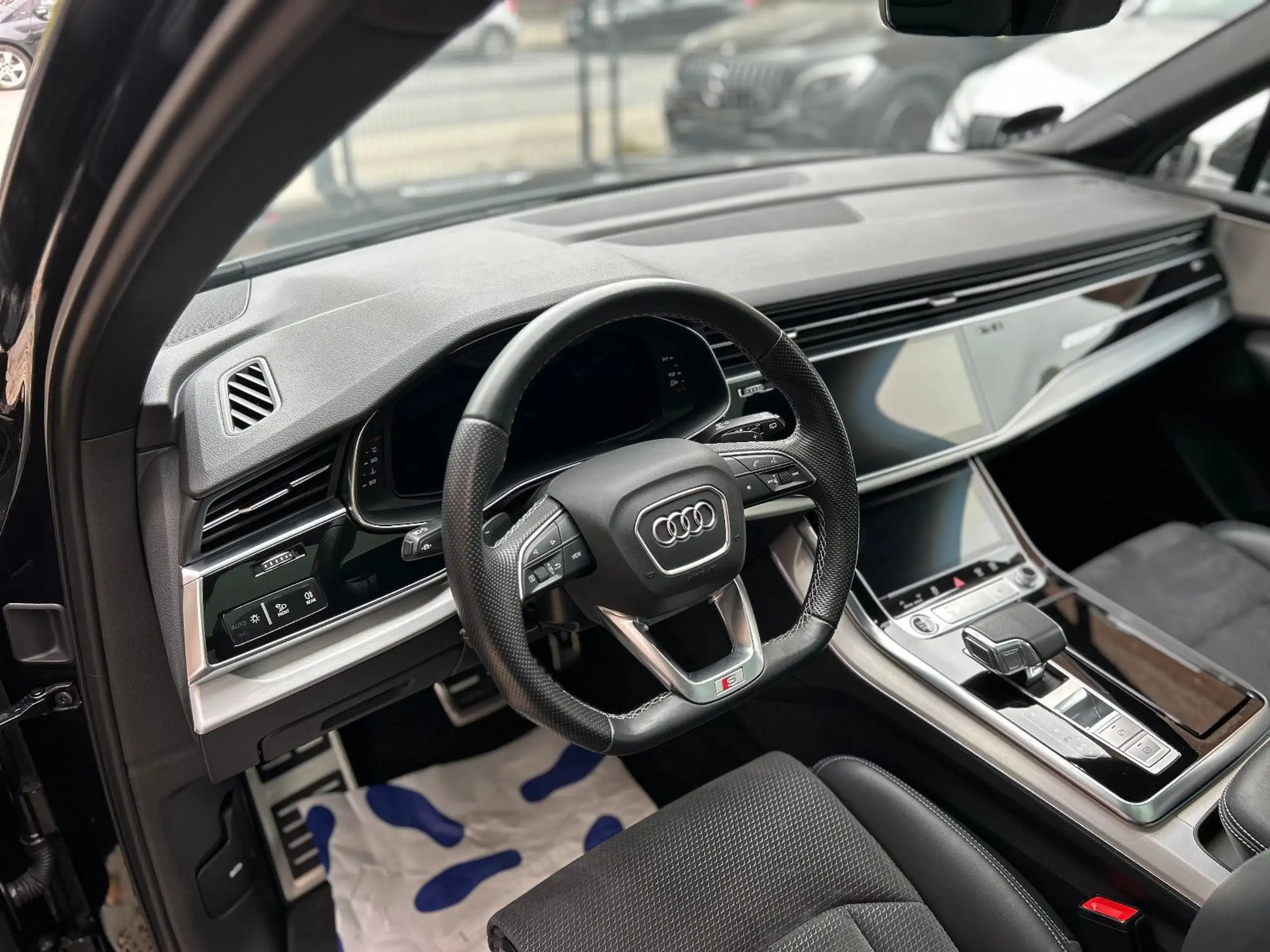 Audi - Q7