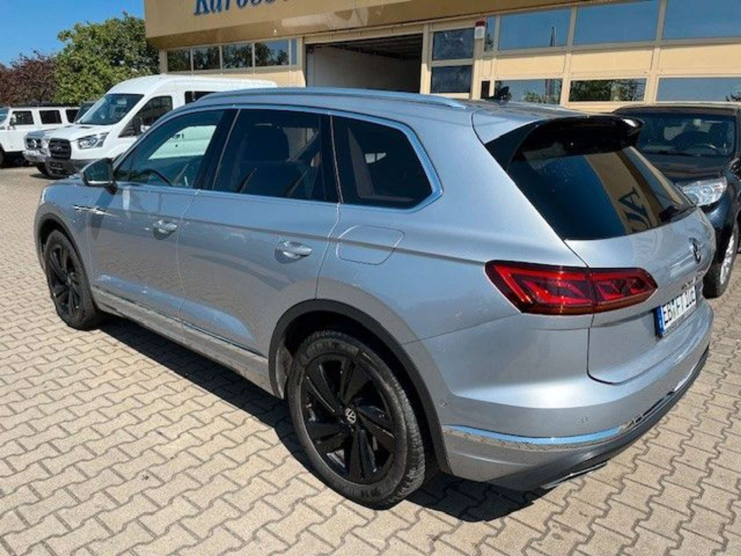 Volkswagen - Touareg