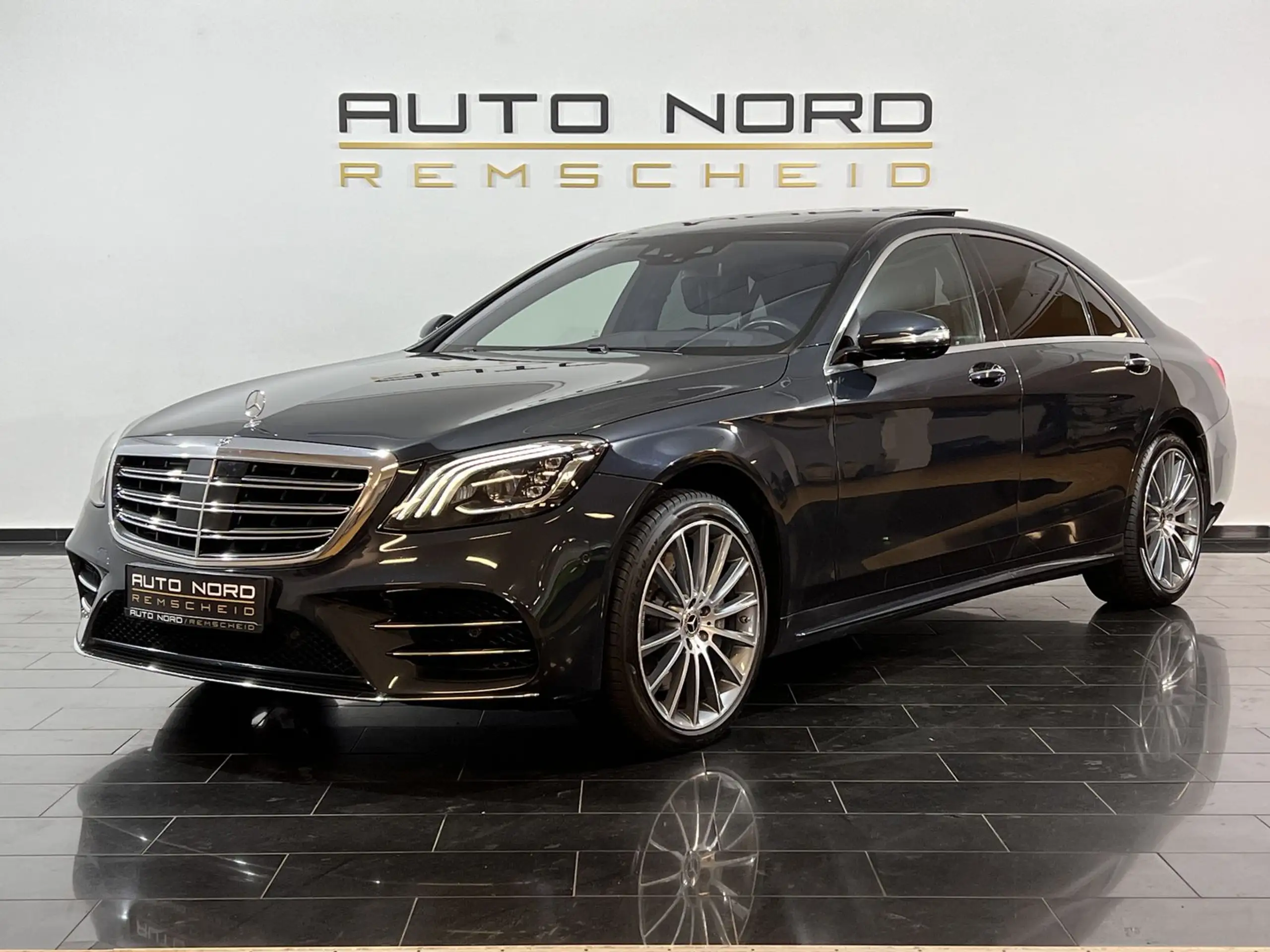 Mercedes-Benz - S 400