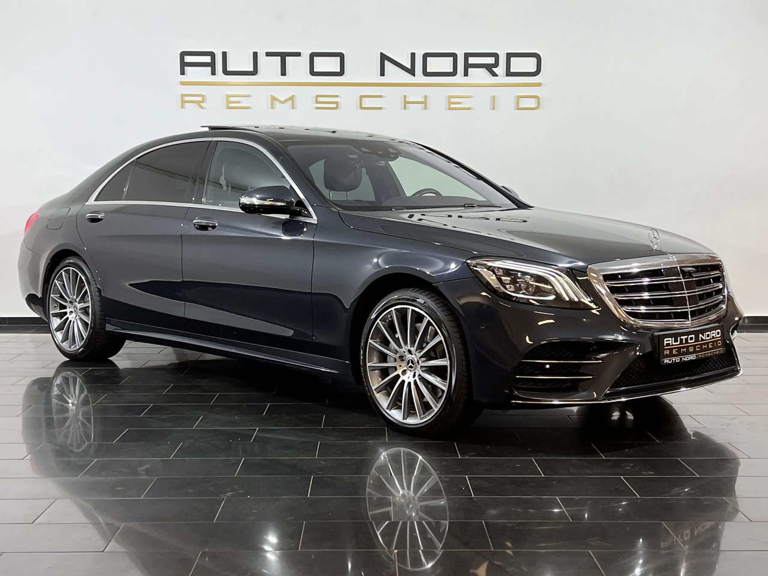 Mercedes-Benz - S 400