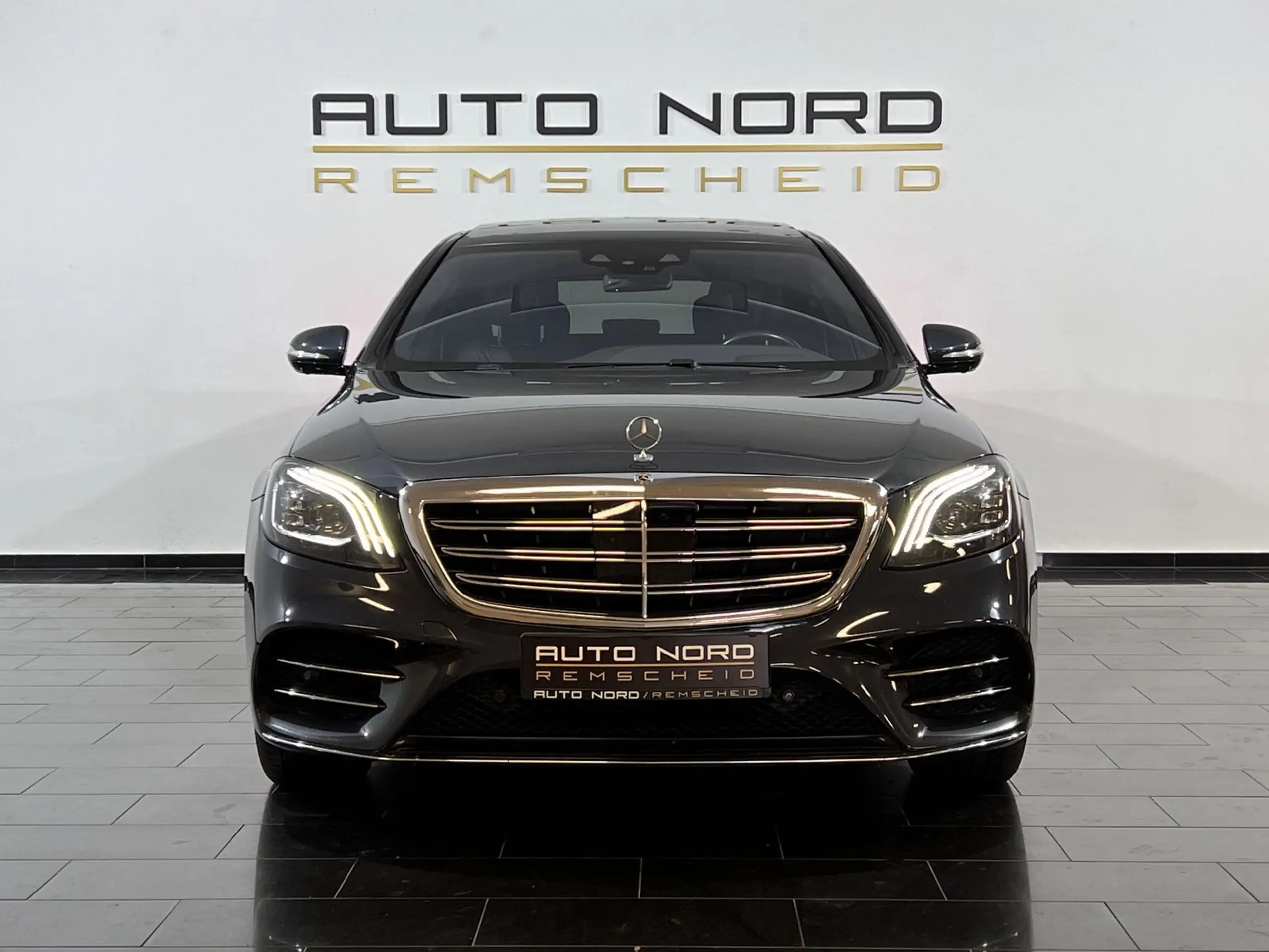 Mercedes-Benz - S 400