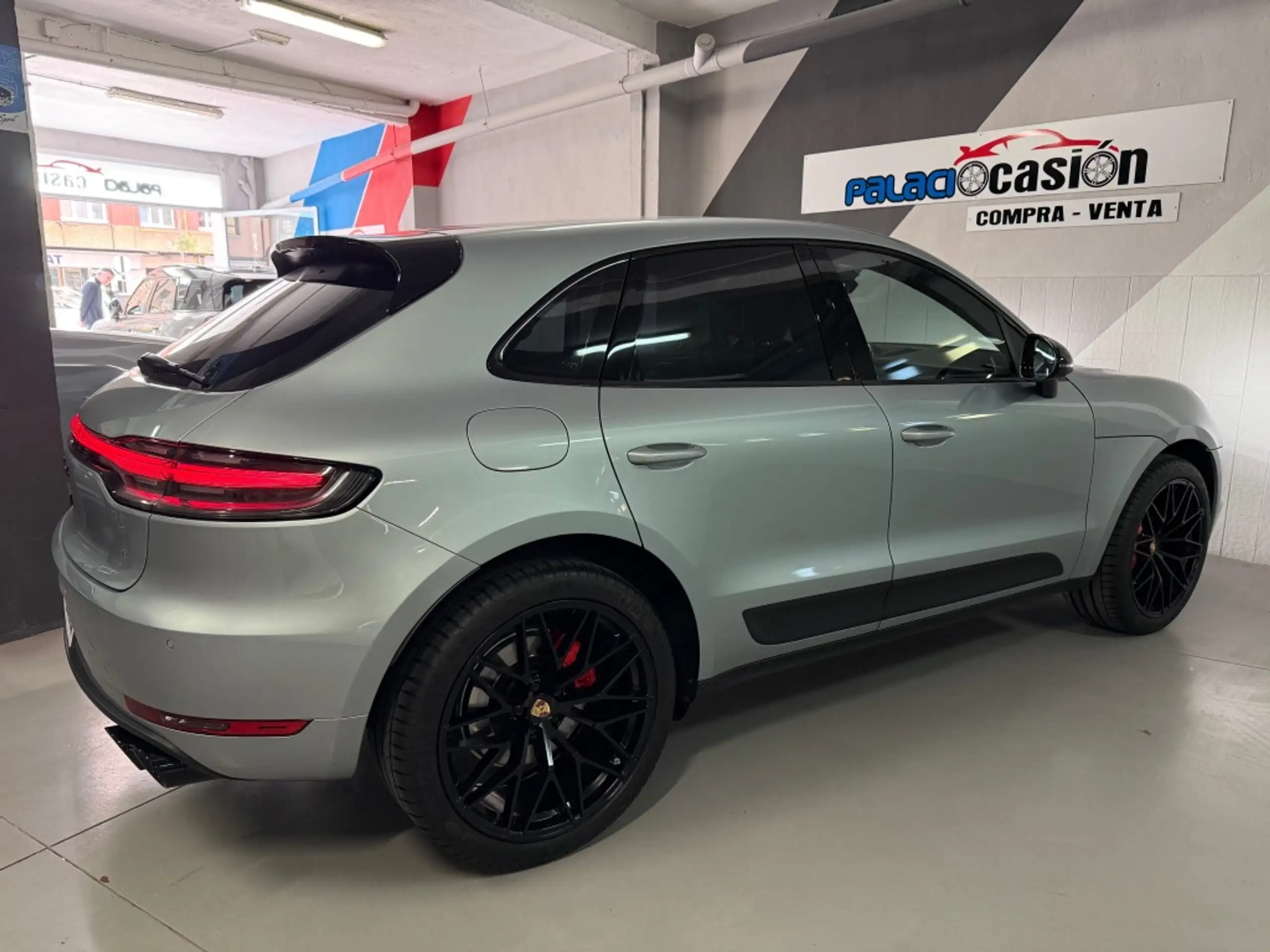 Porsche - Macan