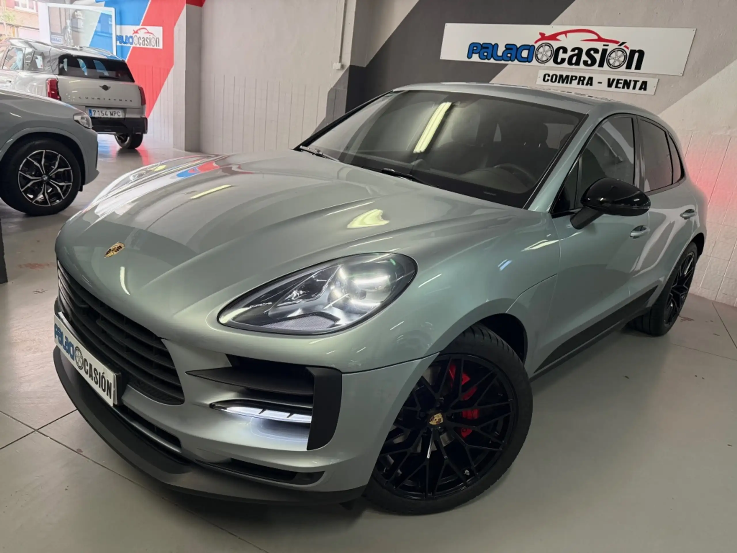 Porsche - Macan