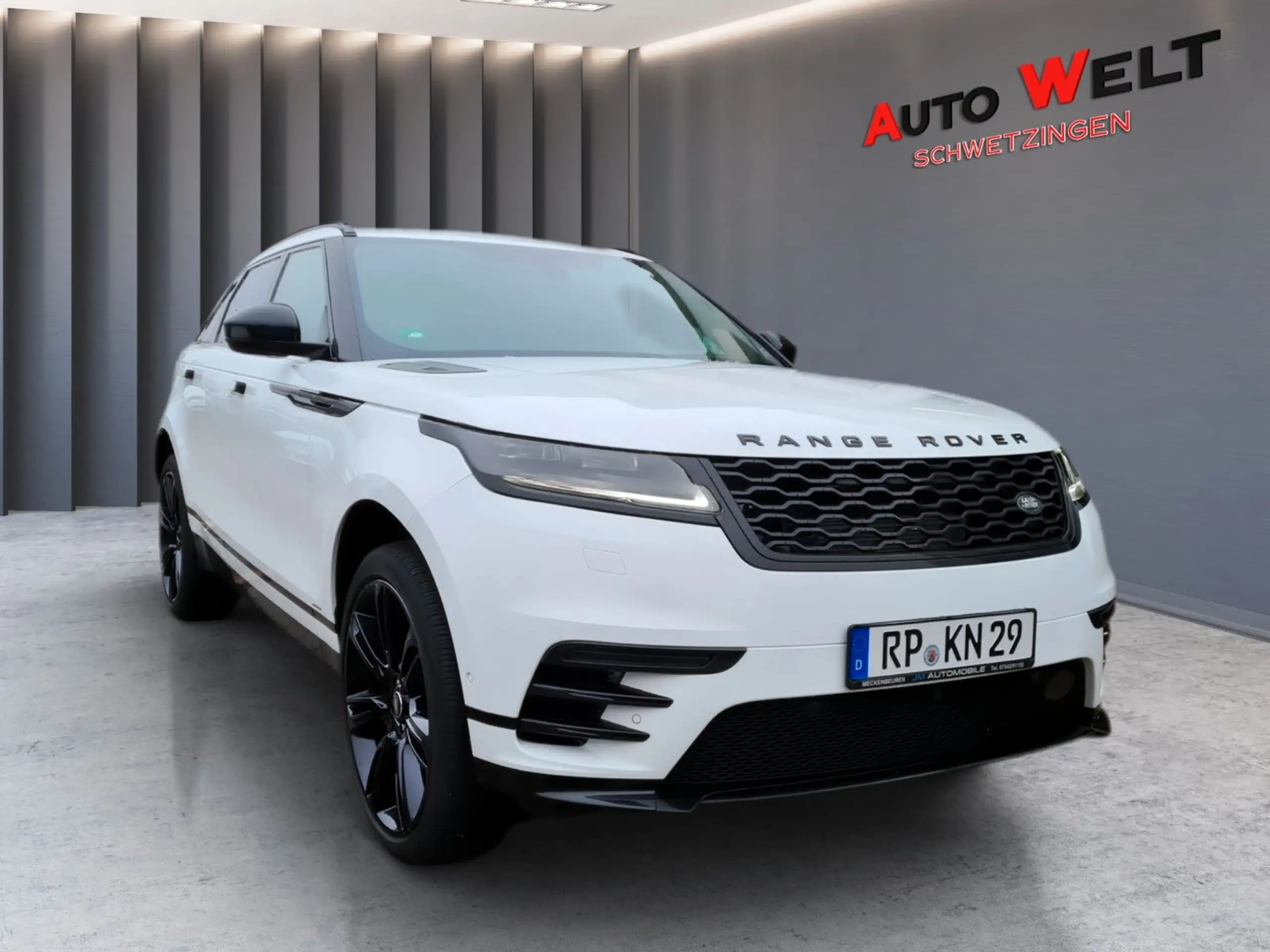 Land Rover - Range Rover Velar