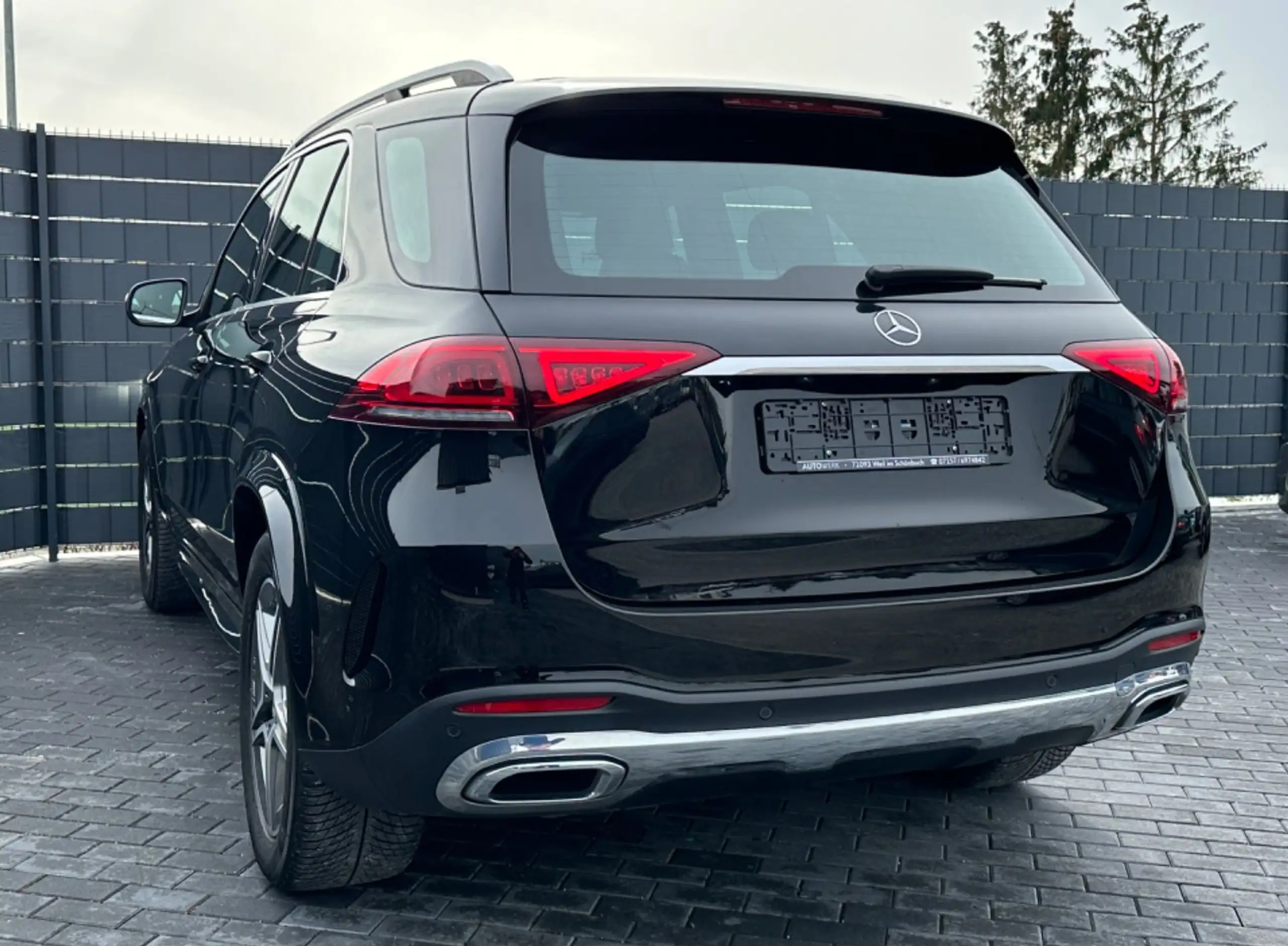 Mercedes-Benz - GLE 300