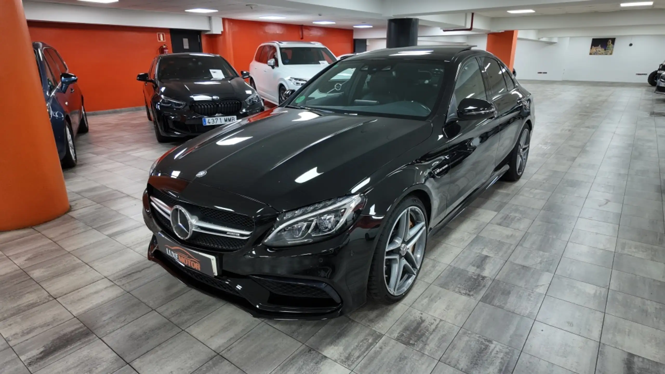 Mercedes-Benz - C 63 AMG