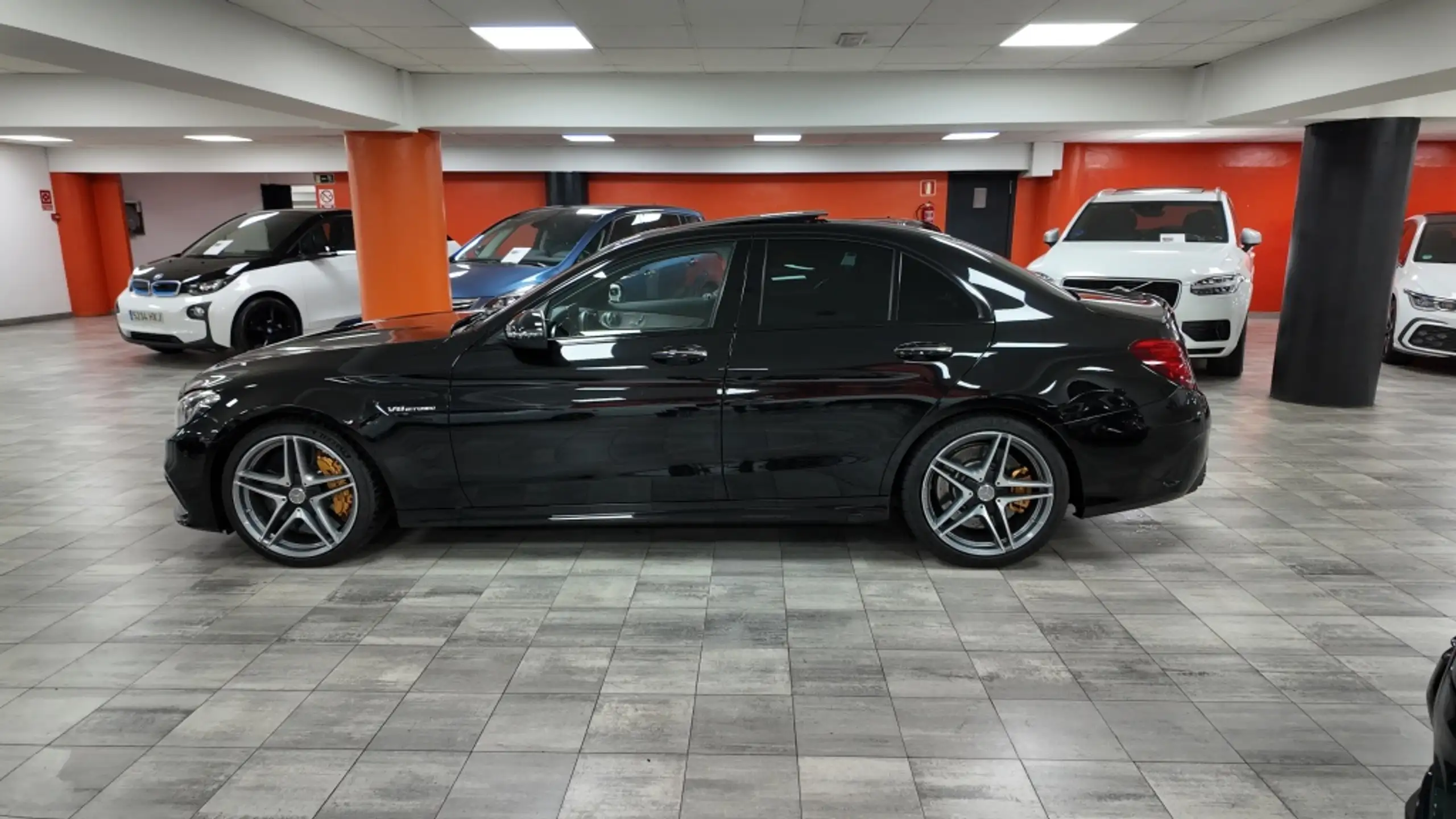 Mercedes-Benz - C 63 AMG