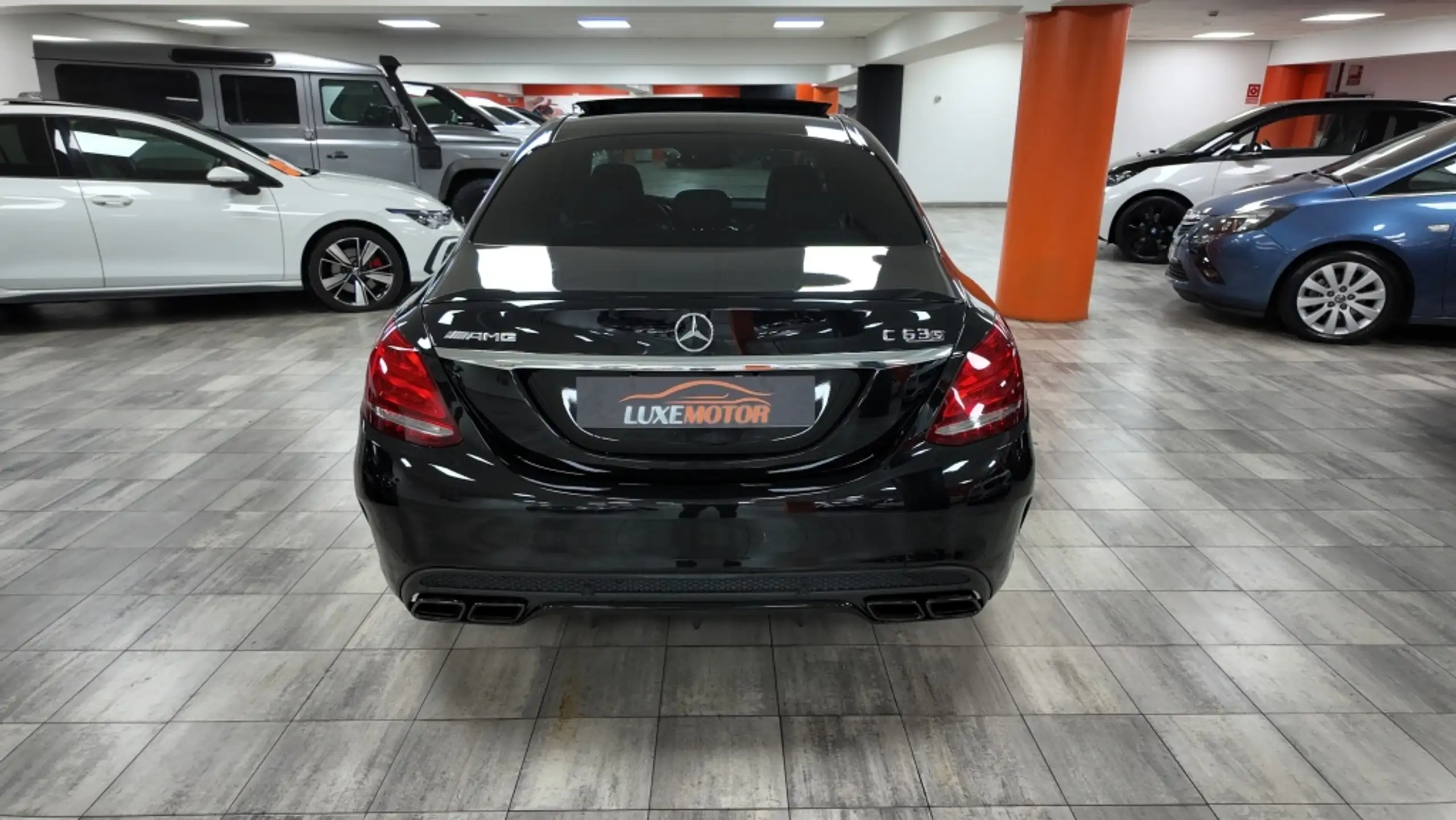 Mercedes-Benz - C 63 AMG