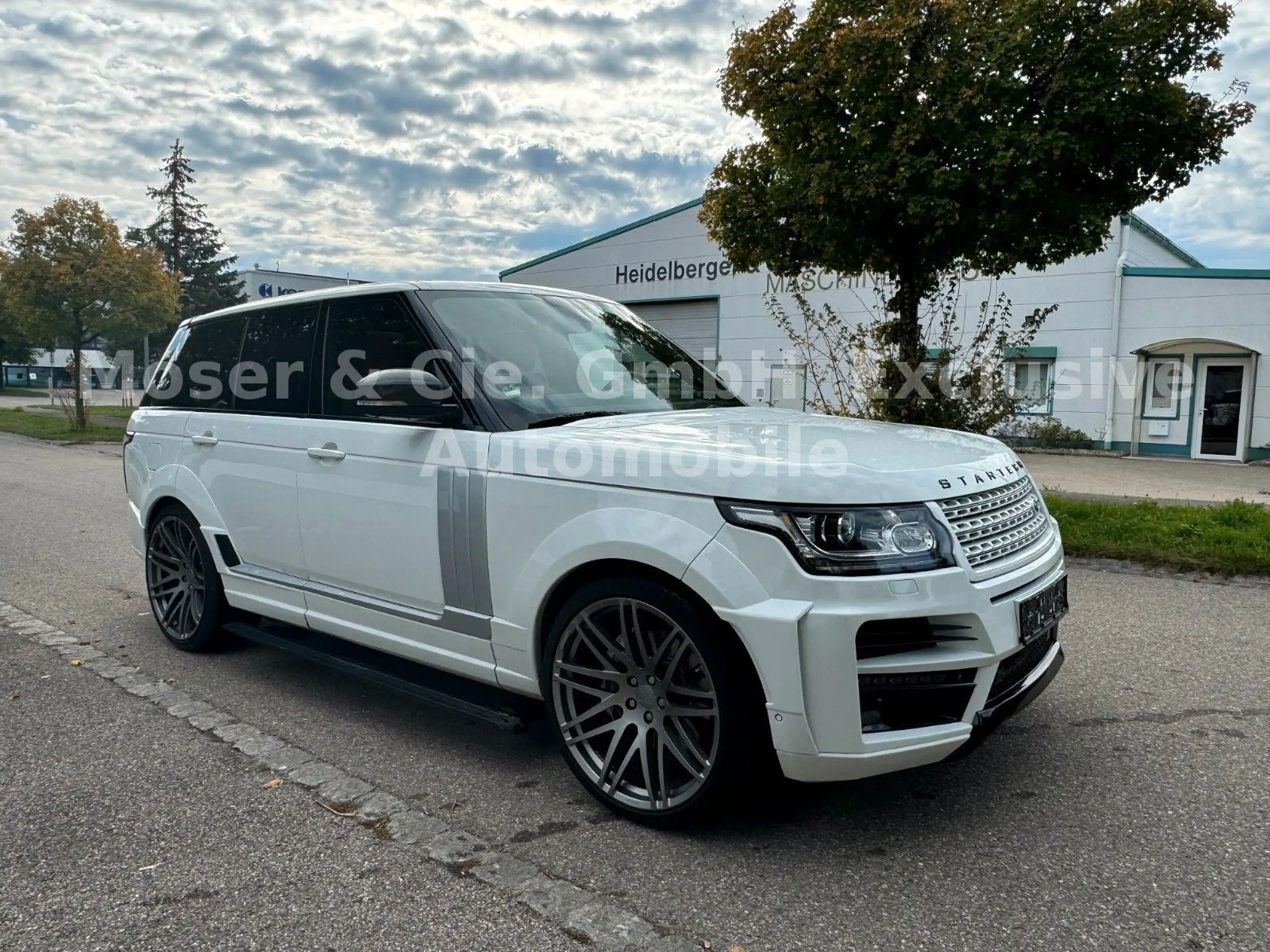 Land Rover - Range Rover