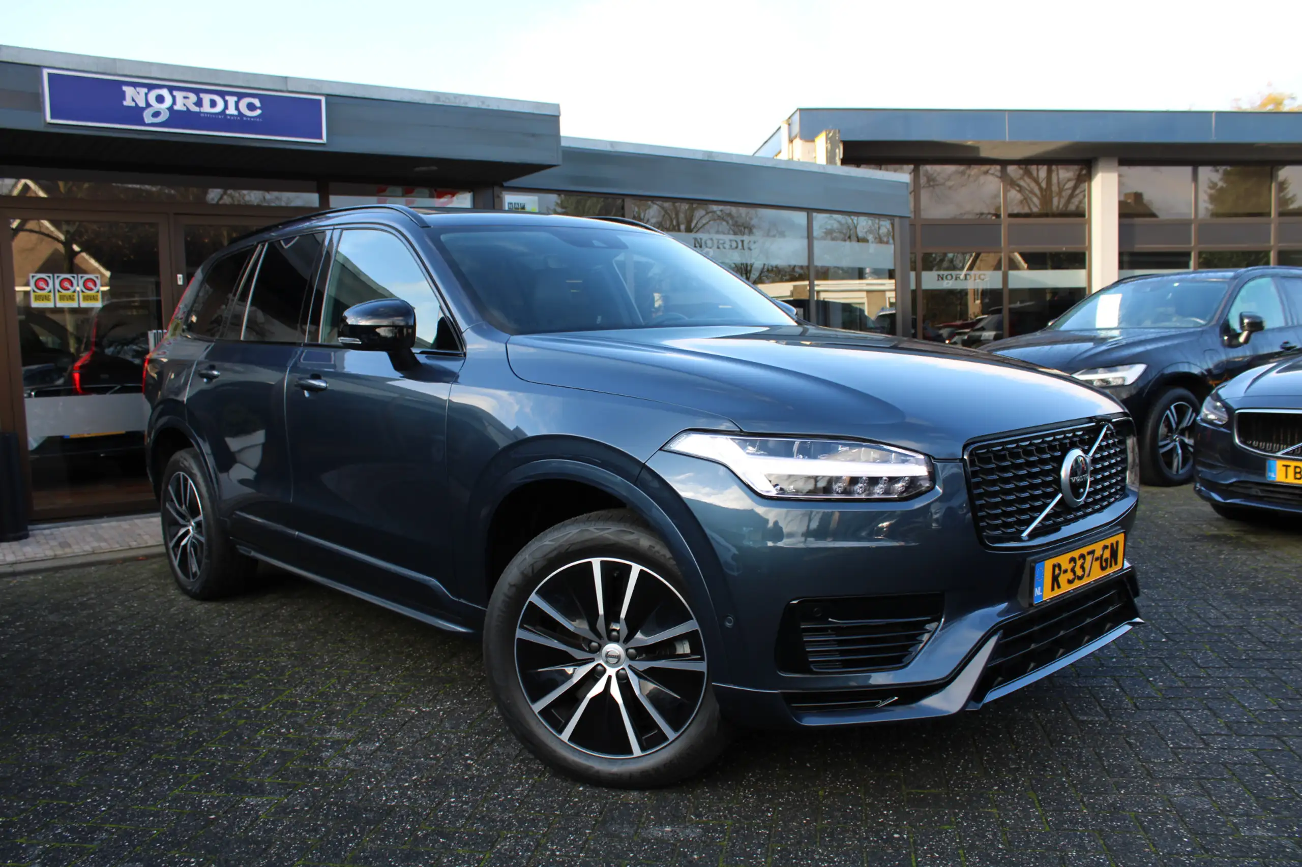 Volvo - XC90