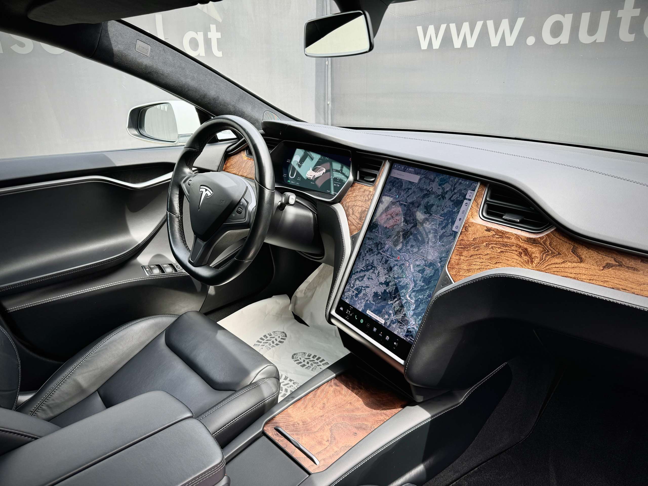 Tesla - Model S