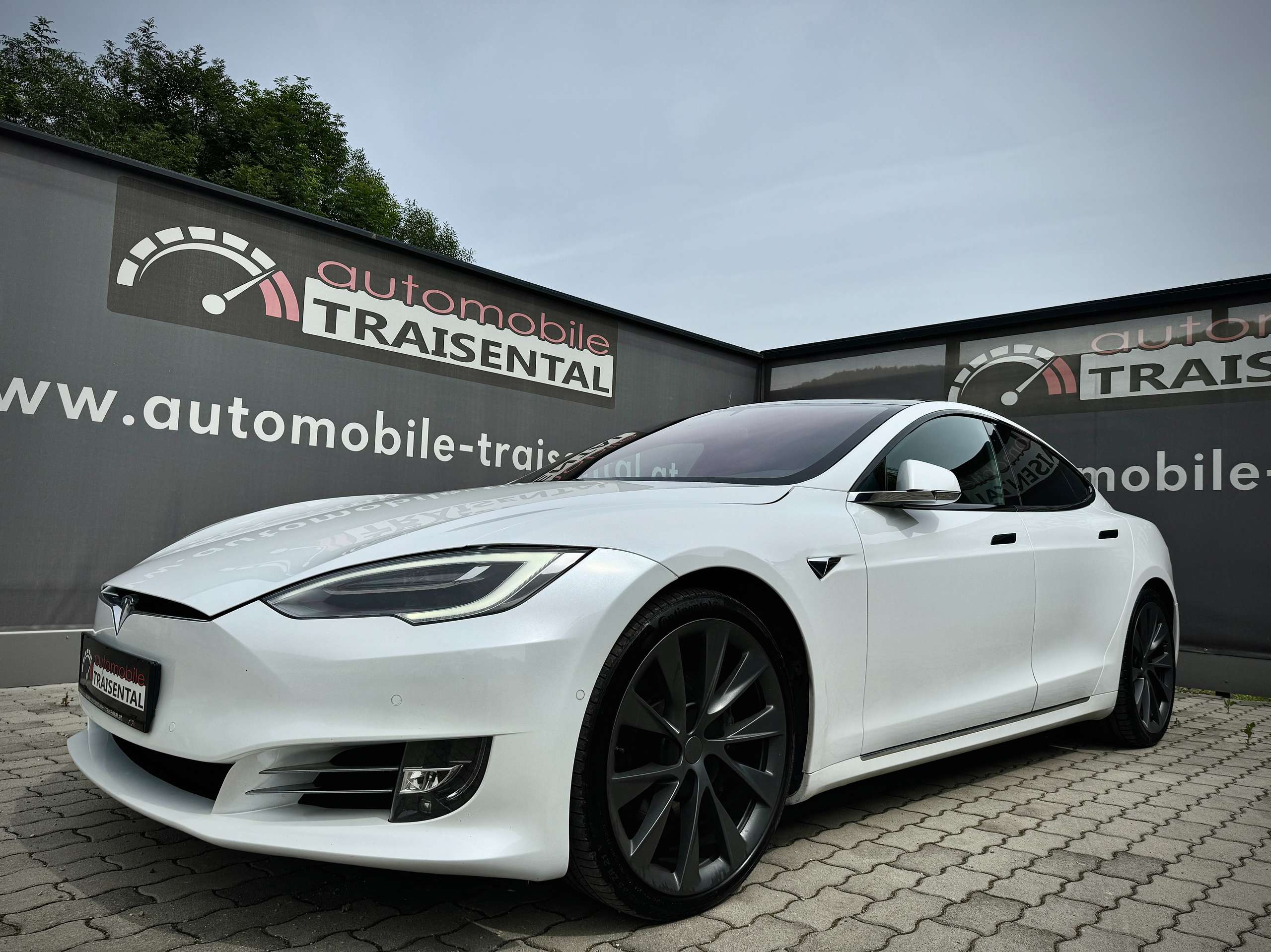 Tesla - Model S