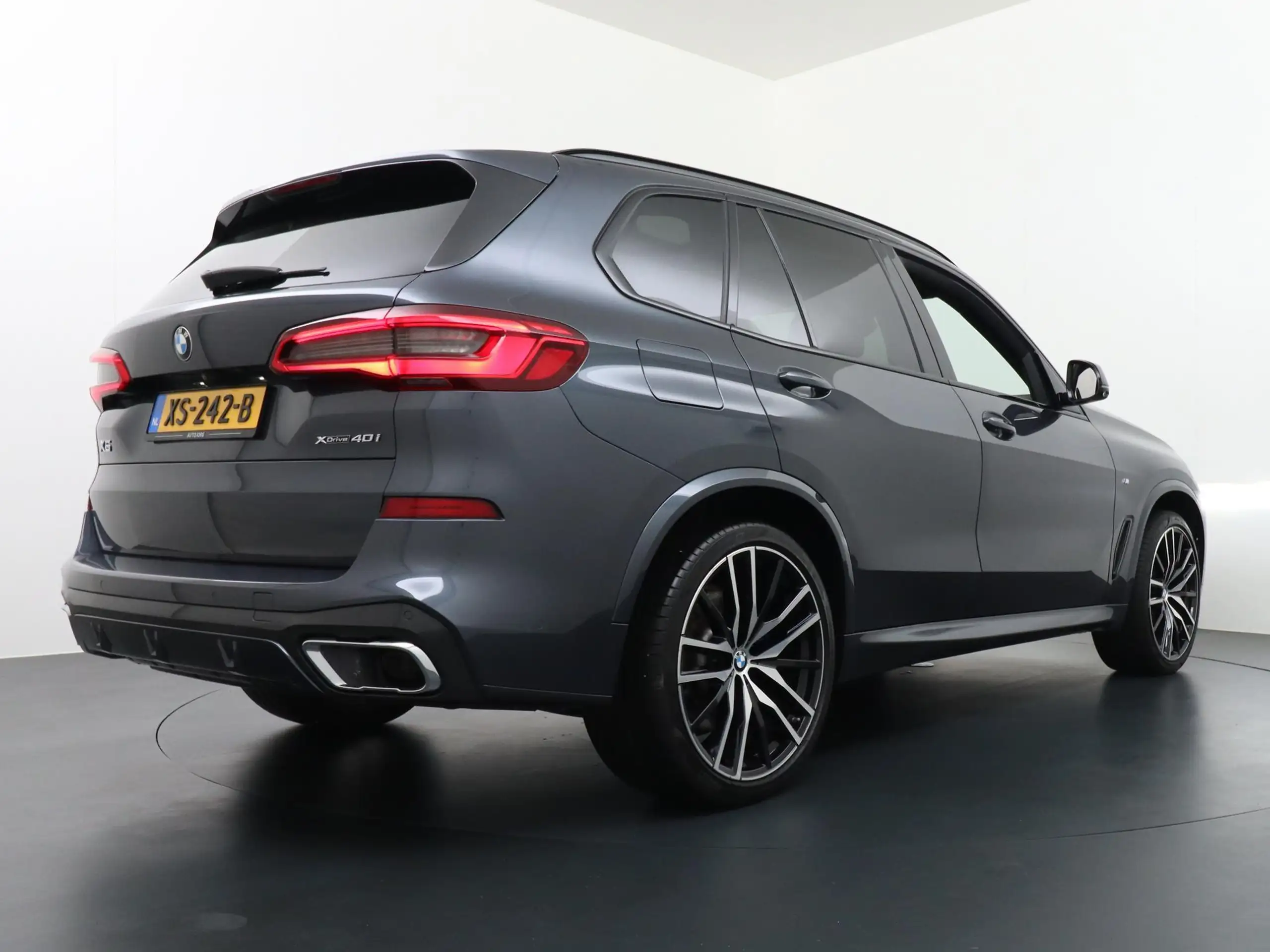 BMW - X5