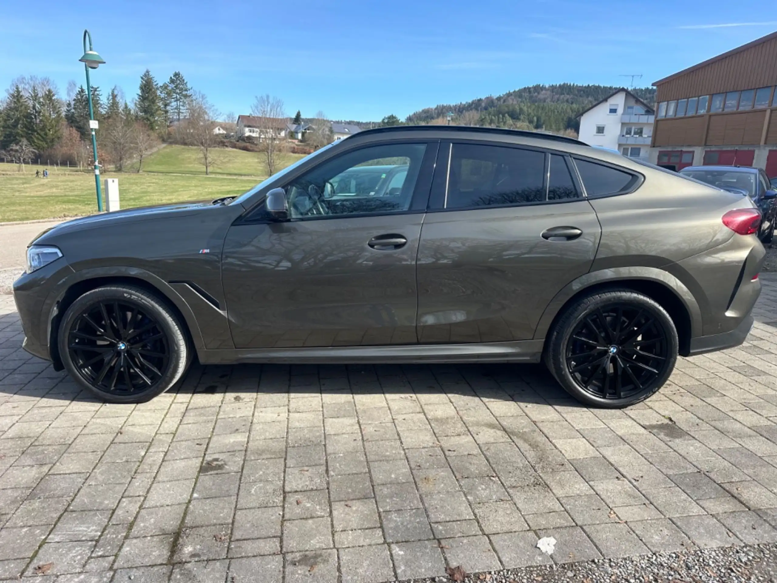 BMW - X6