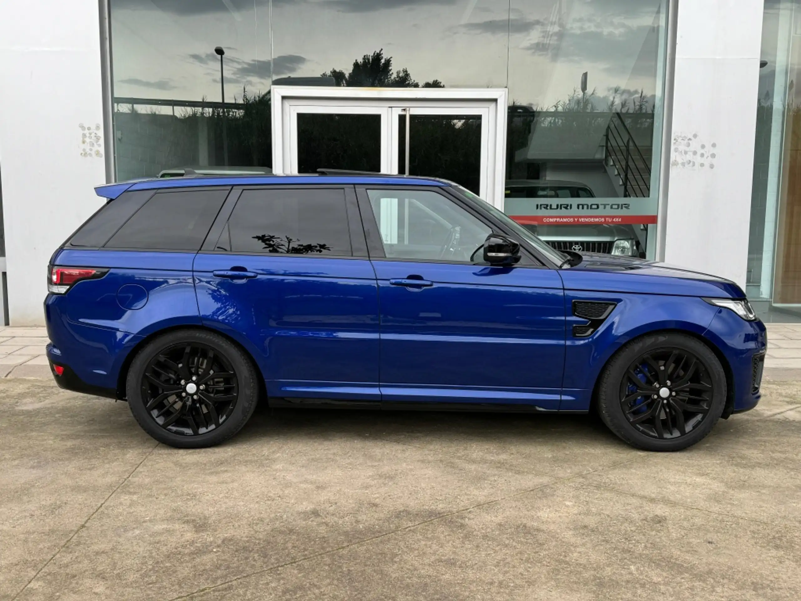 Land Rover - Range Rover Sport