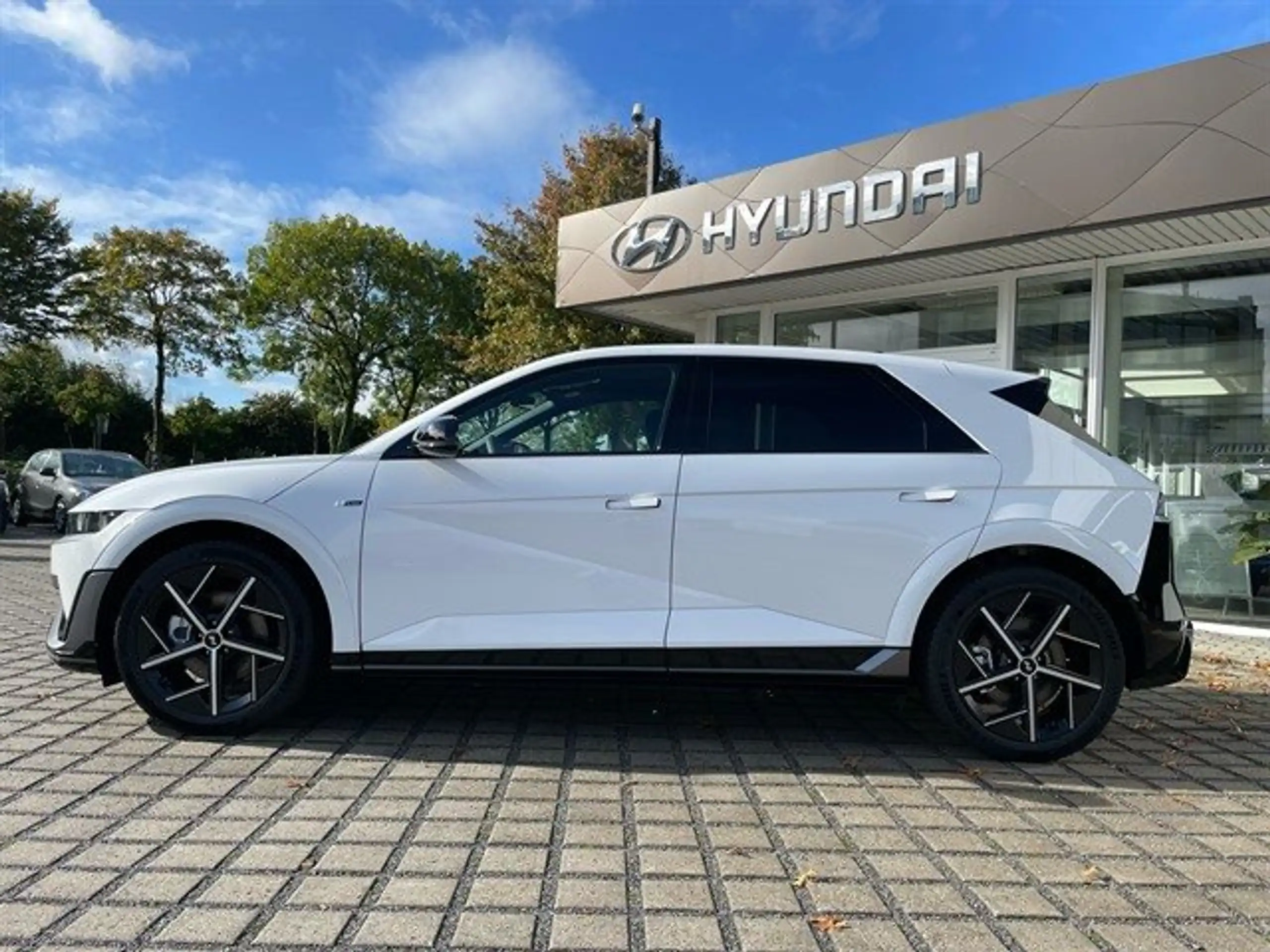 Hyundai - IONIQ 5