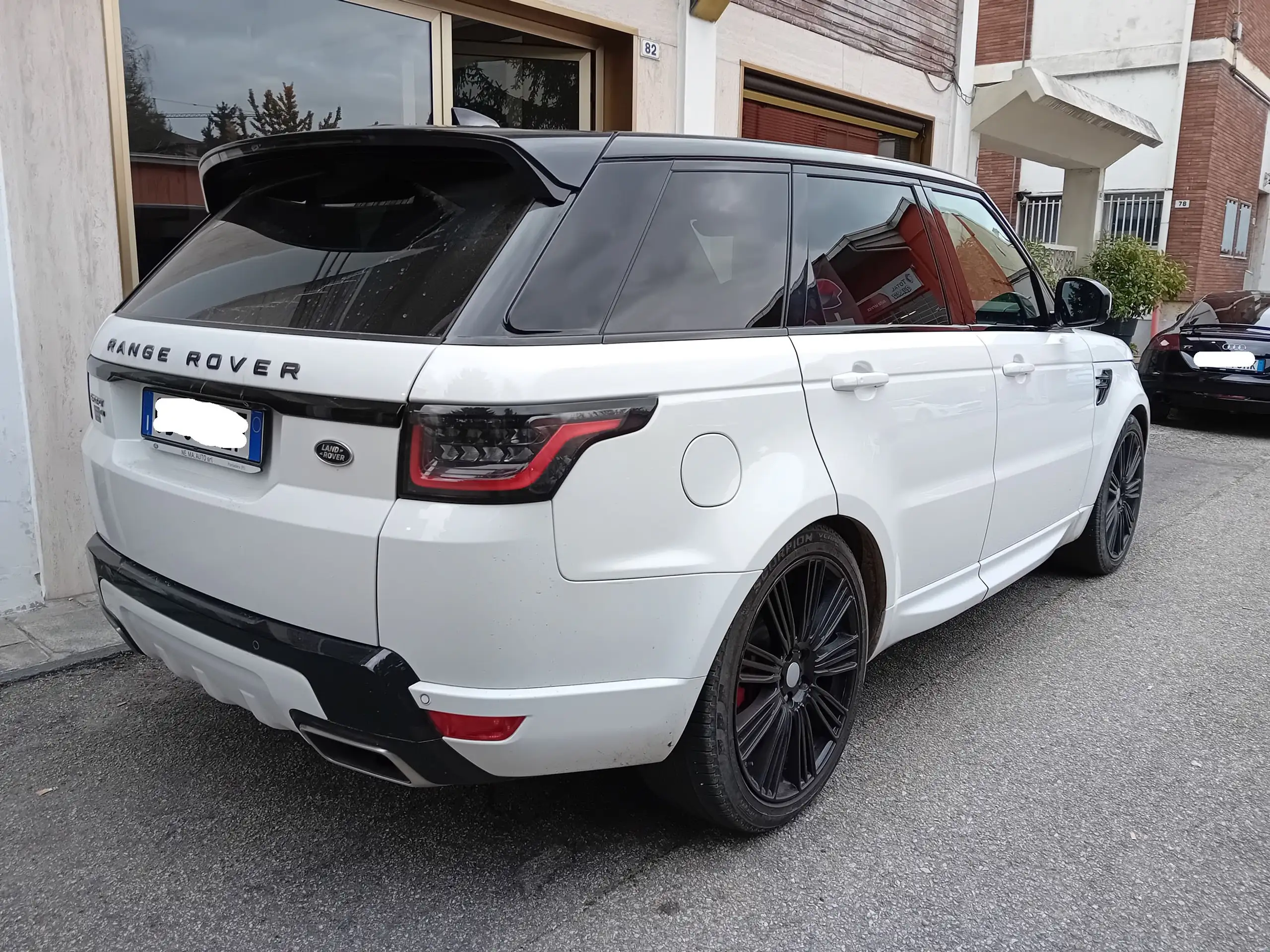 Land Rover - Range Rover Sport