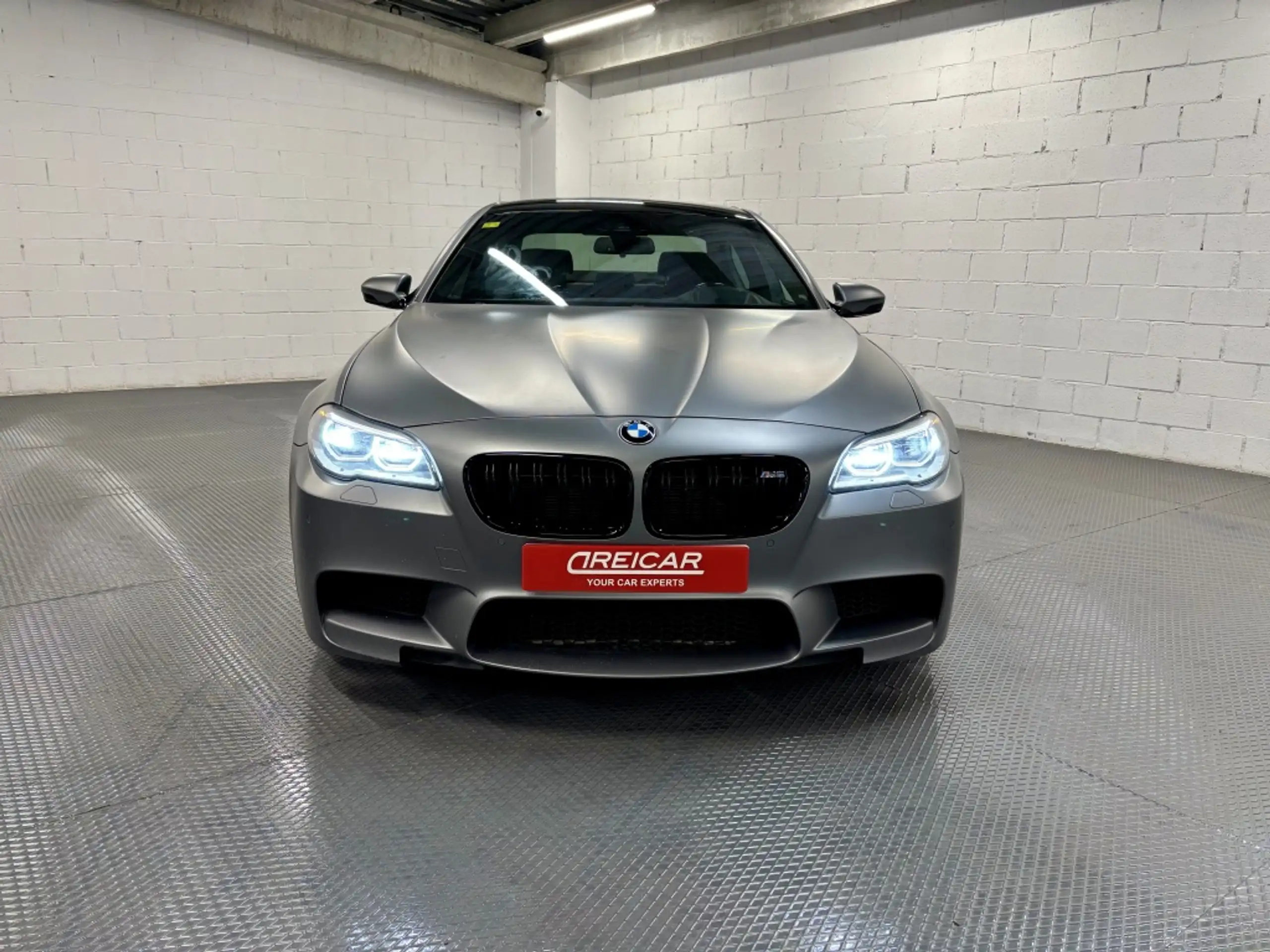 BMW - M5