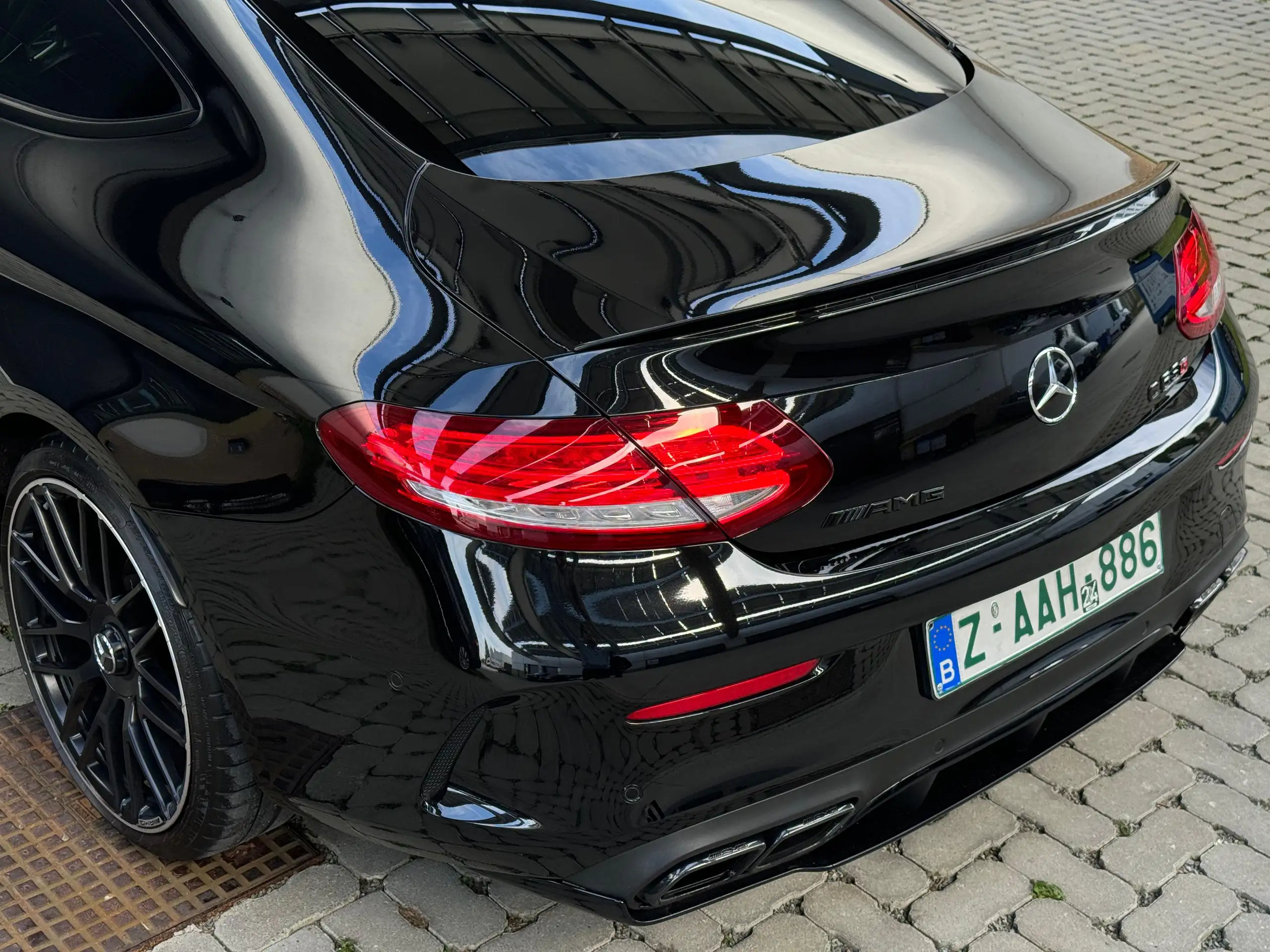 Mercedes-Benz - C 63 AMG