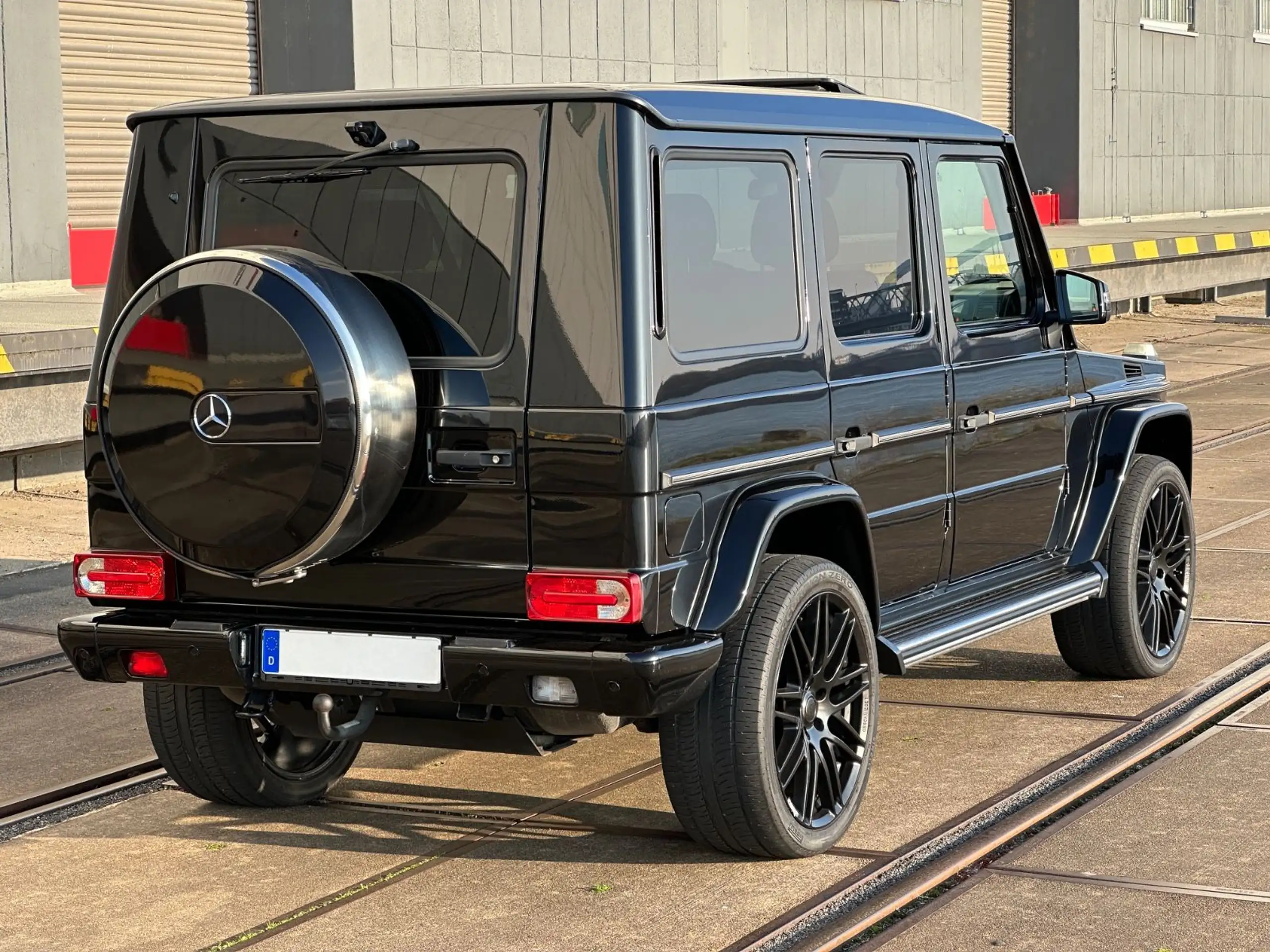 Mercedes-Benz - G 350