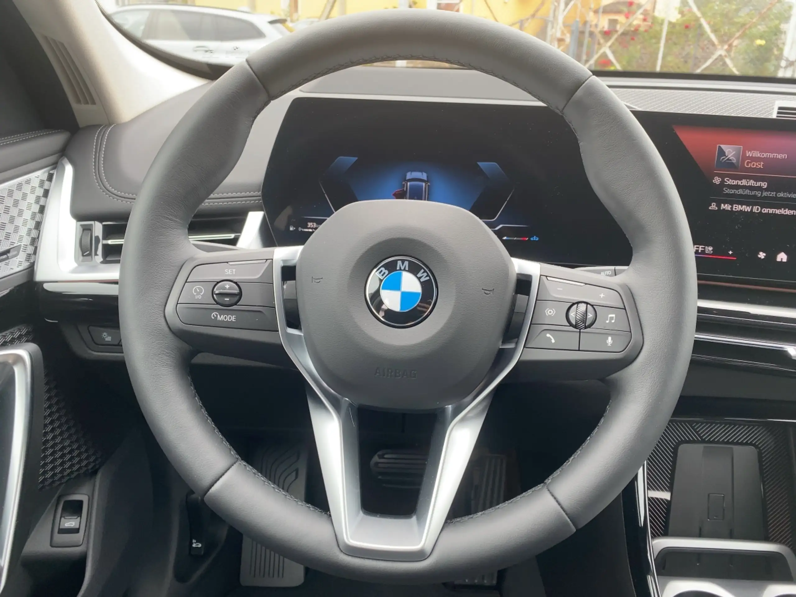 BMW - X1