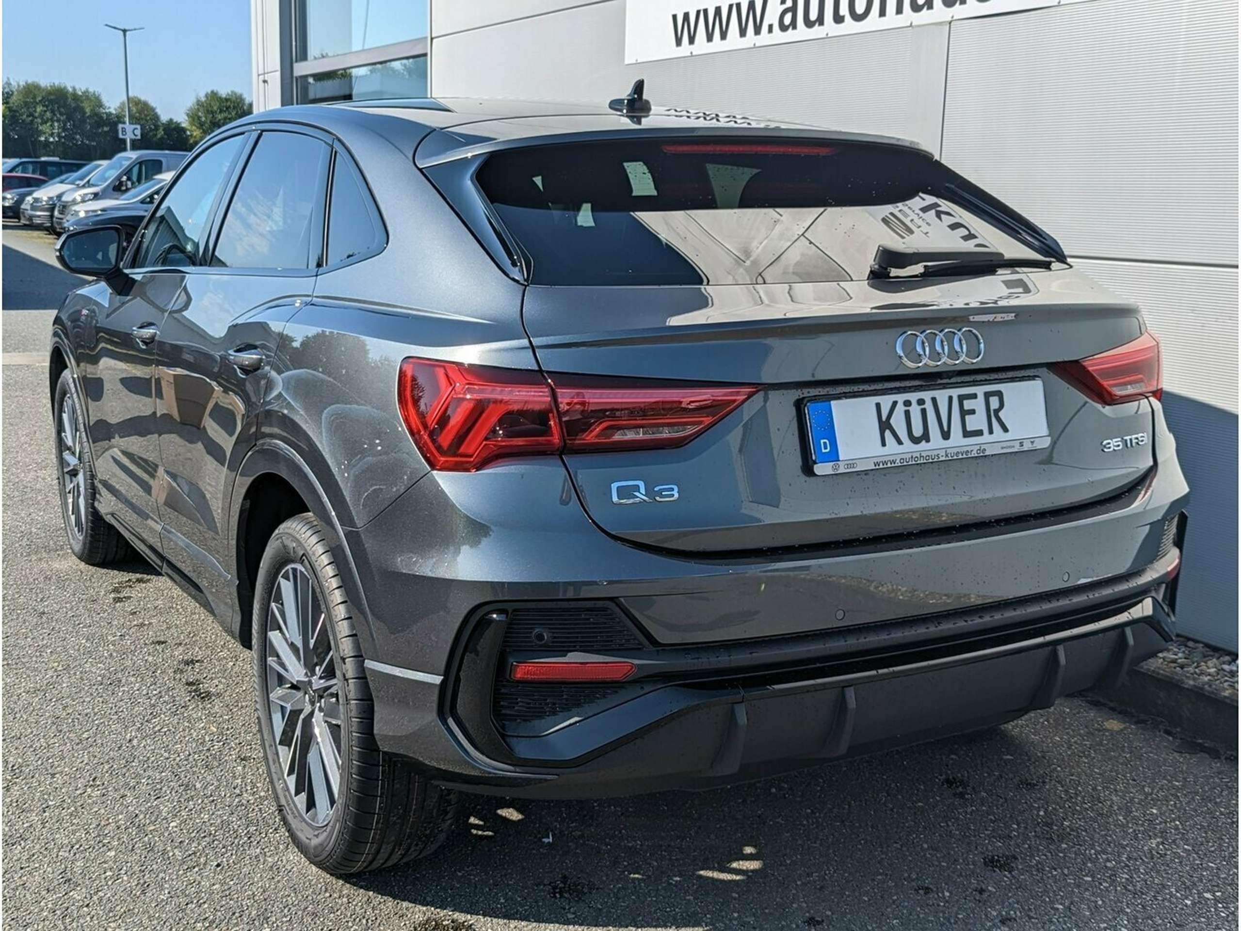 Audi - Q3