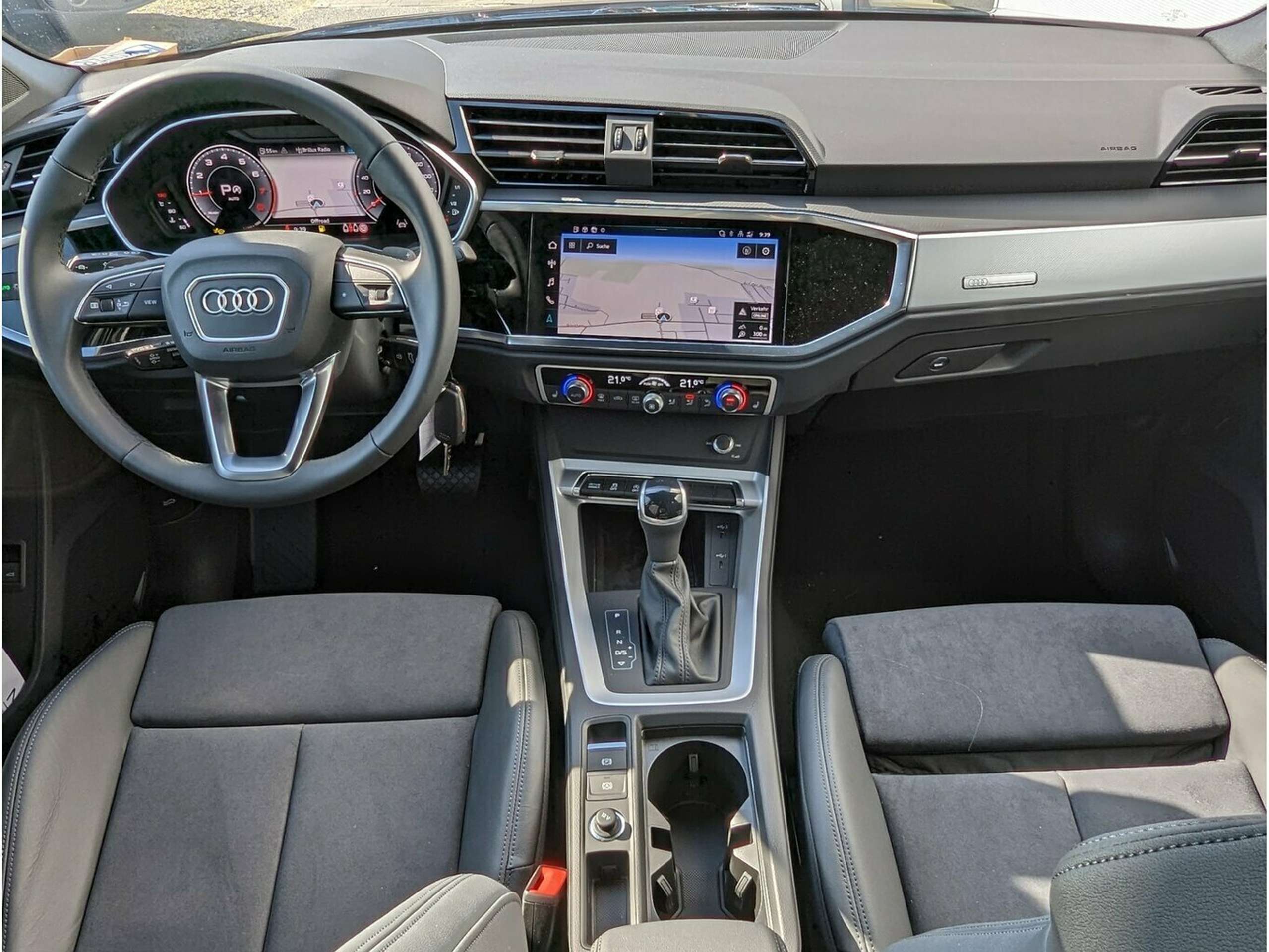 Audi - Q3