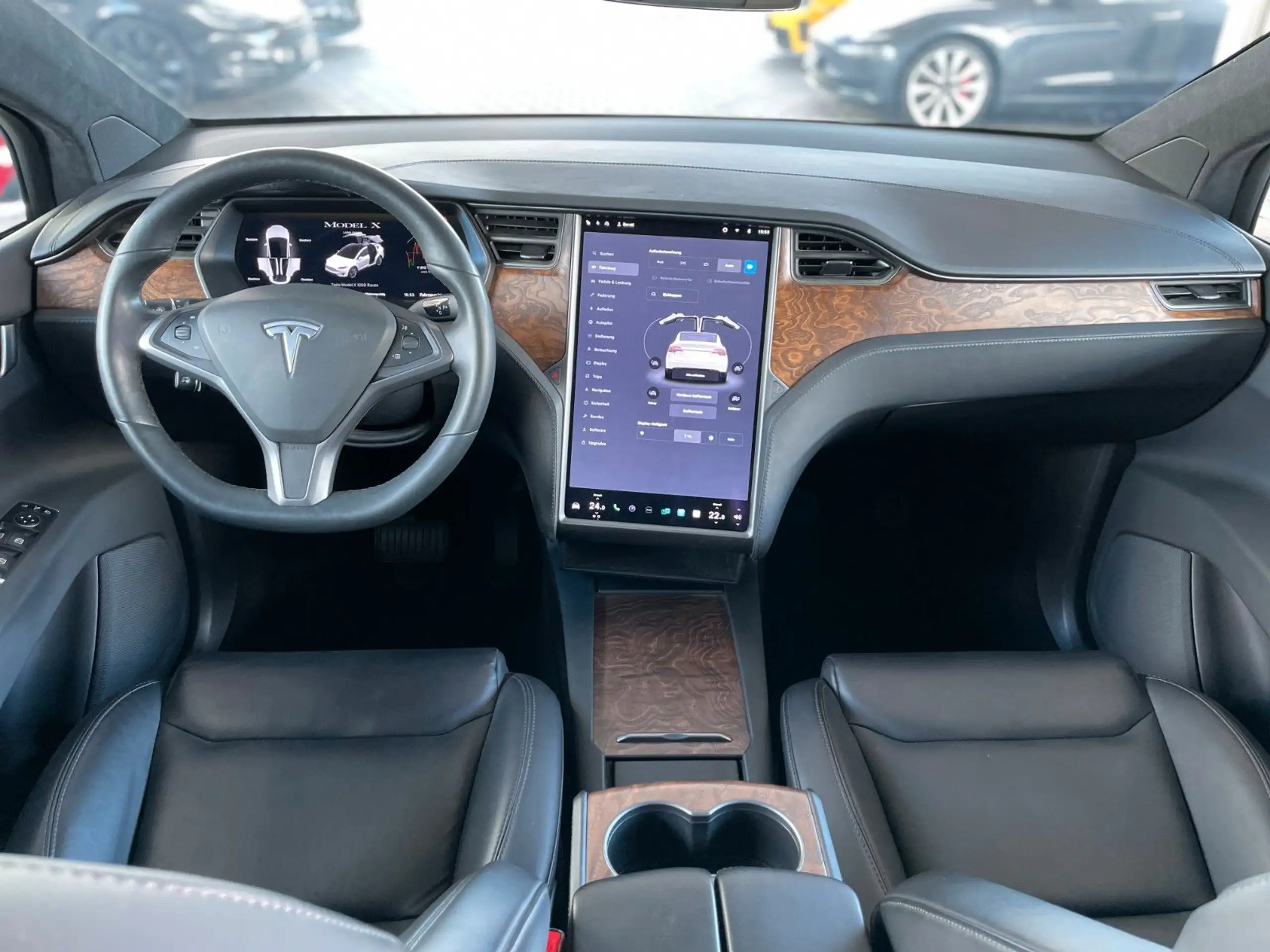 Tesla - Model X