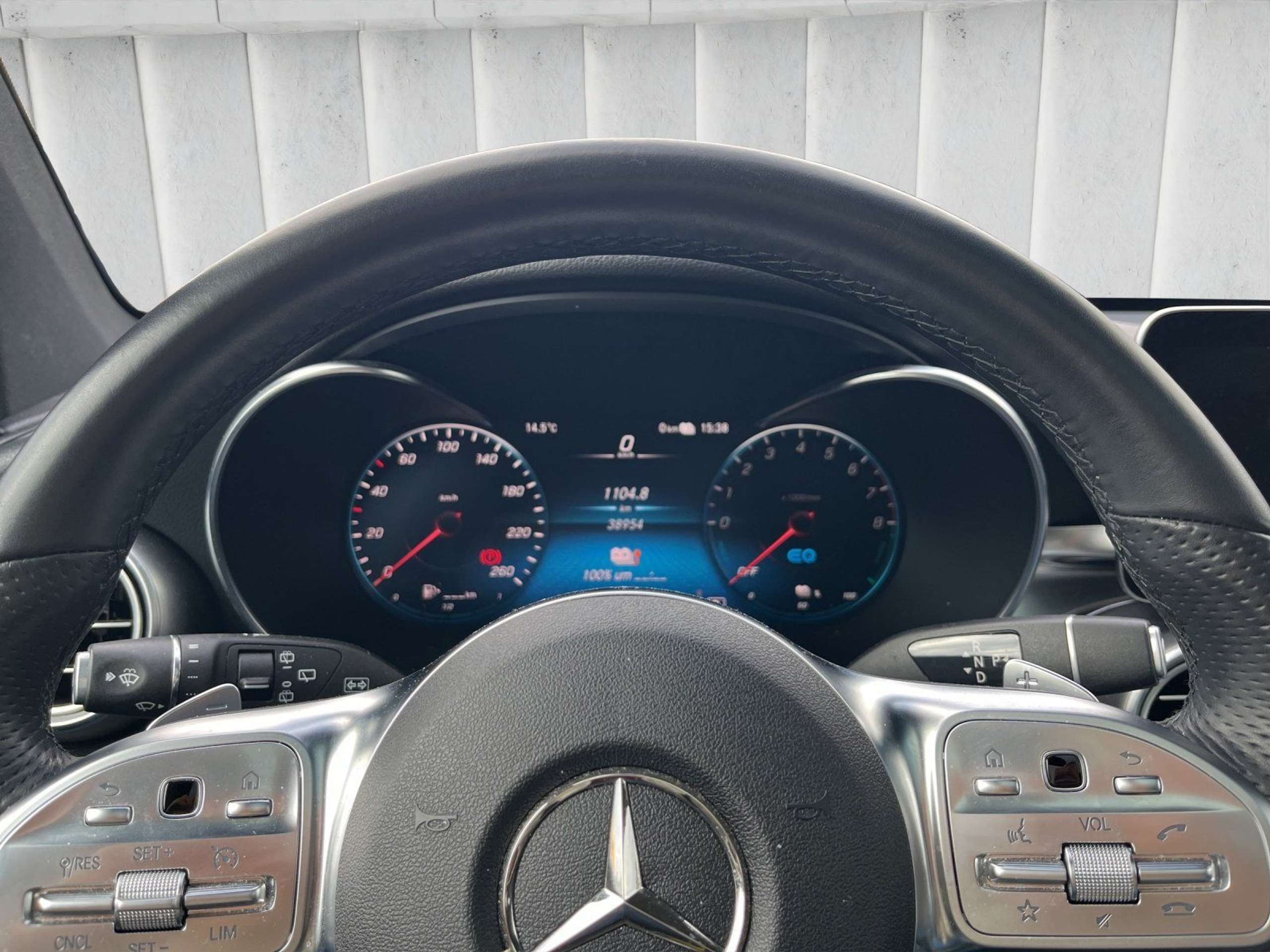 Mercedes-Benz - GLC 300