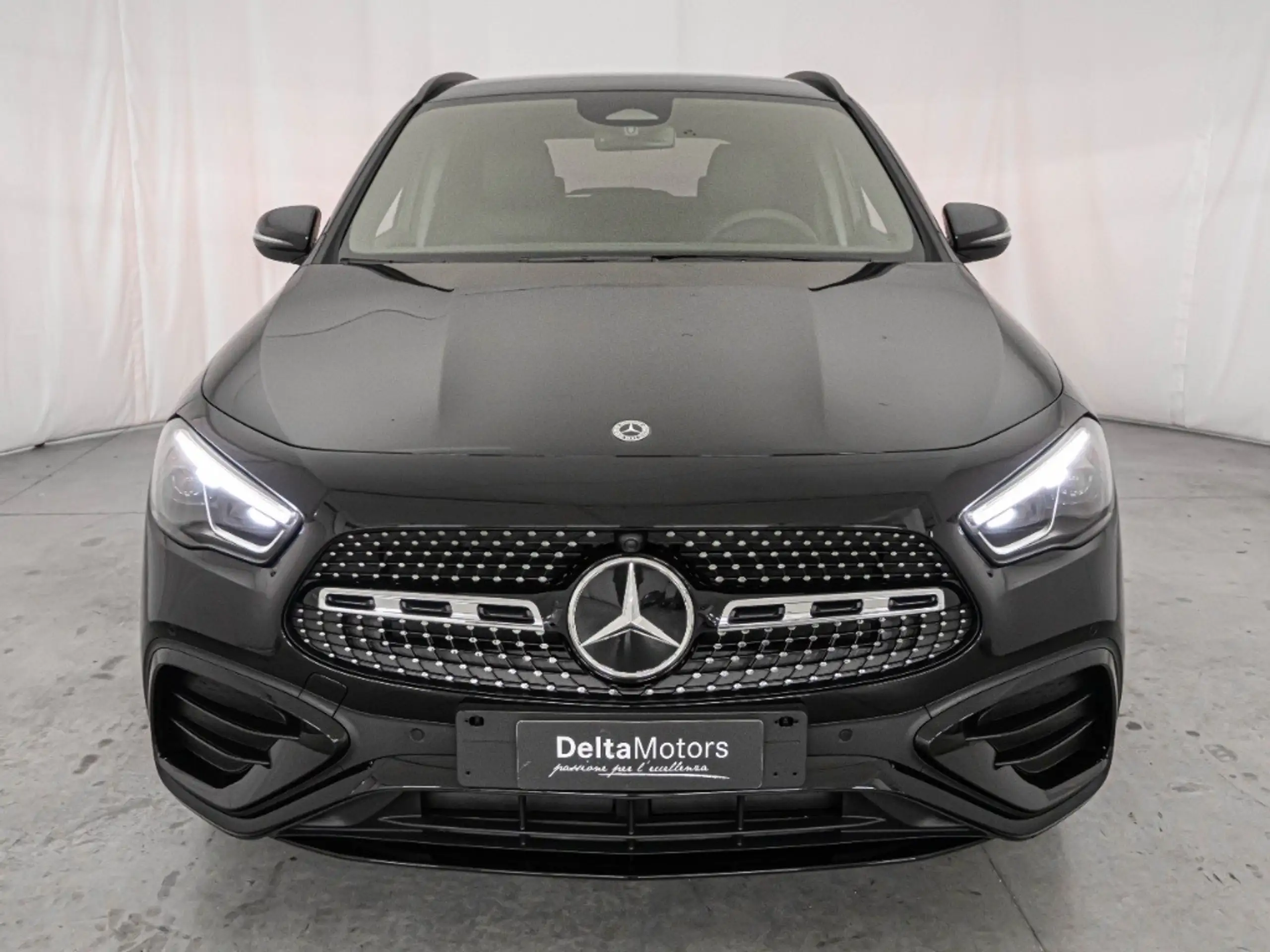 Mercedes-Benz - GLA 200