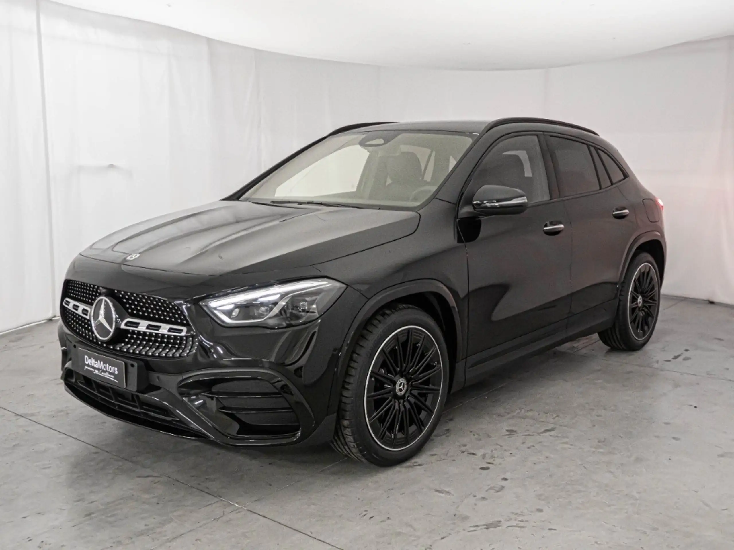 Mercedes-Benz - GLA 200