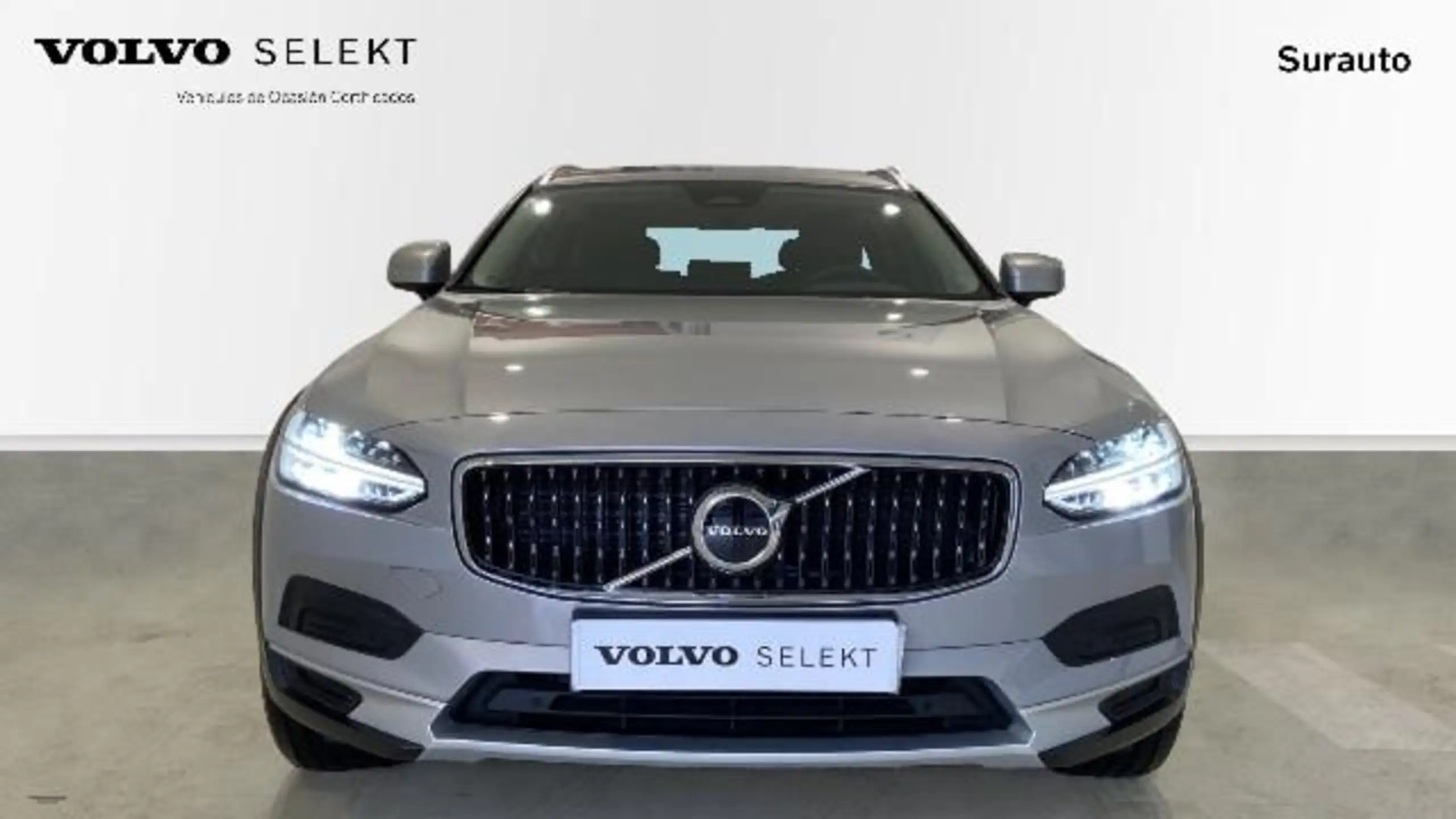 Volvo - V90 Cross Country