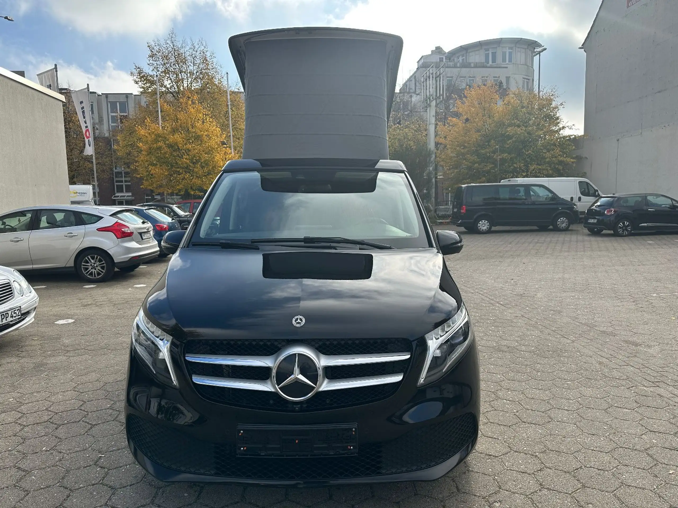 Mercedes-Benz - V 250