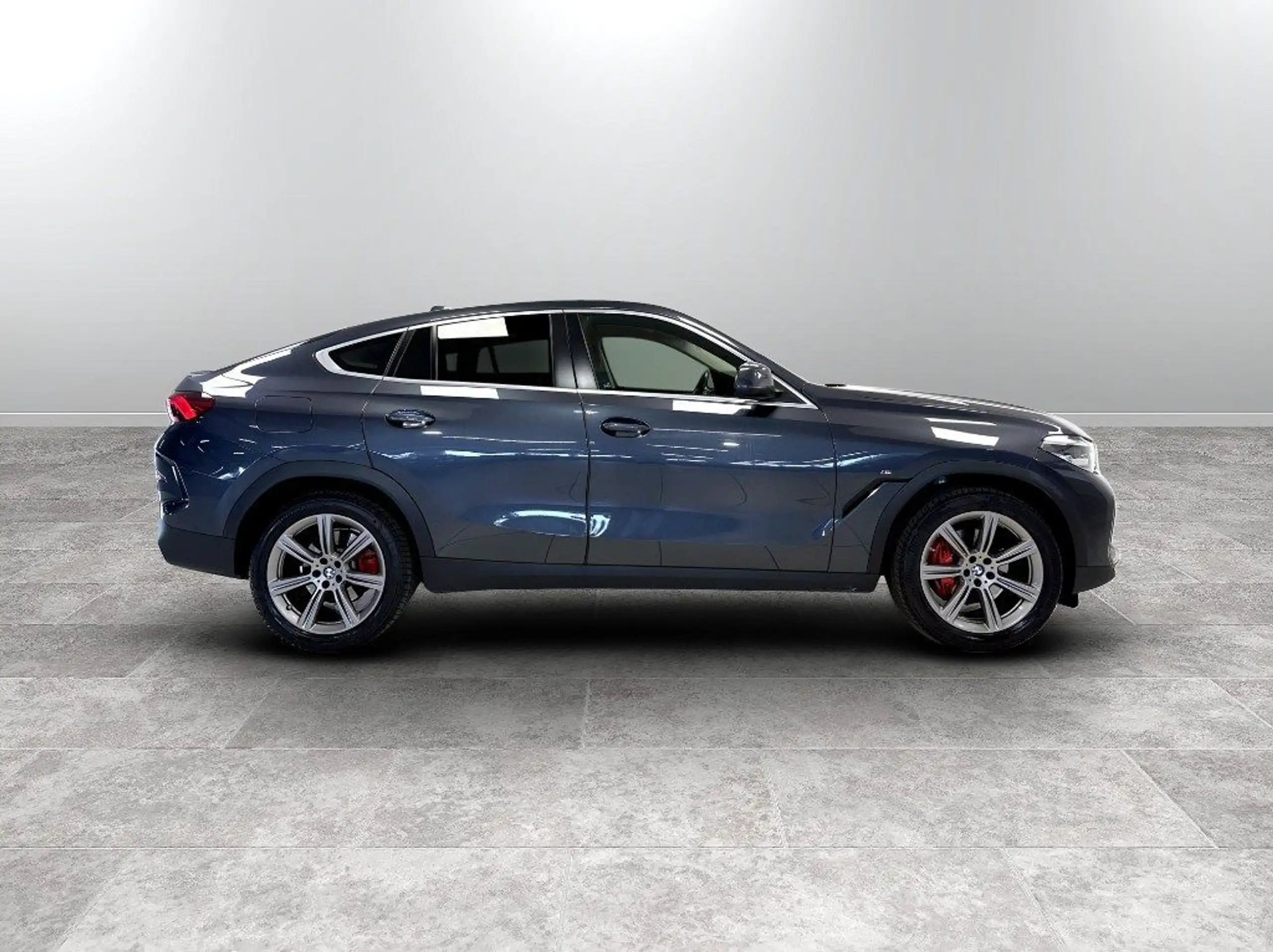 BMW - X6