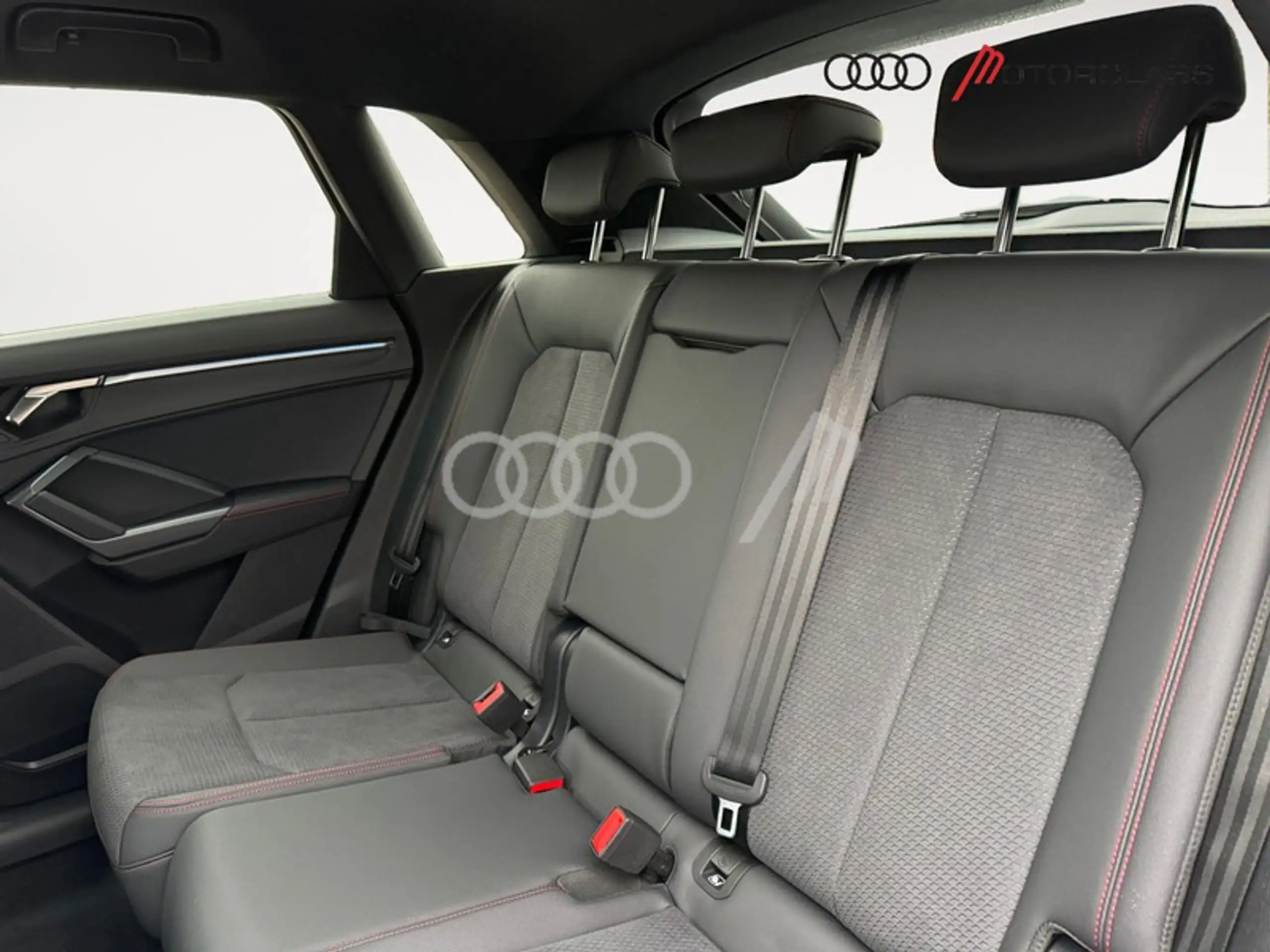 Audi - Q3